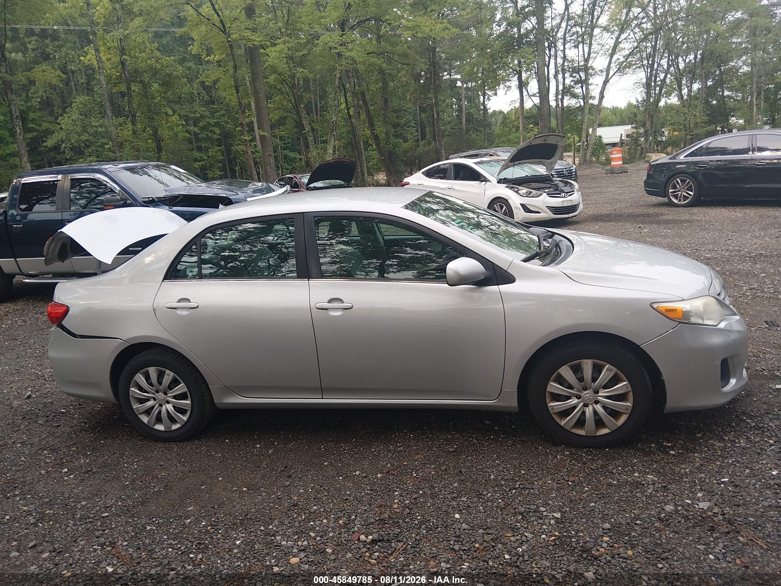 2013 Toyota Corolla Le Gray vin: 2T1BU4EE7DC087478