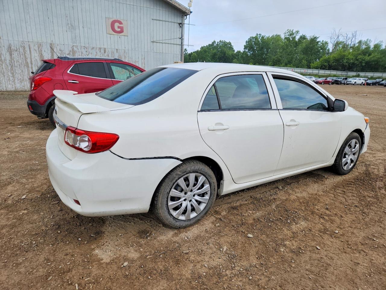 2013 Toyota Corolla L Белый vin: 2T1BU4EE7DC109284
