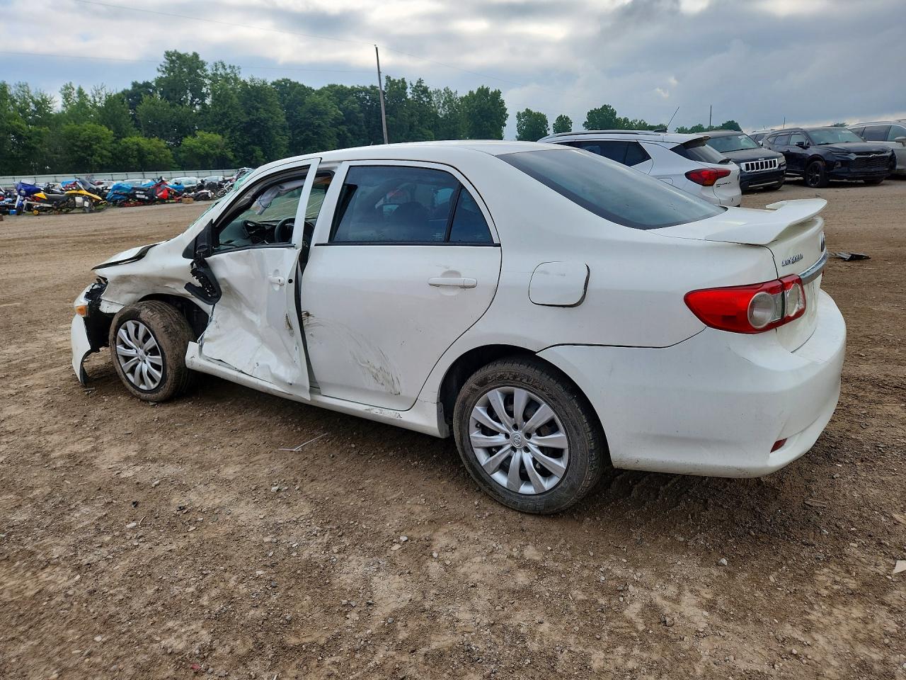 2013 Toyota Corolla L Белый vin: 2T1BU4EE7DC109284