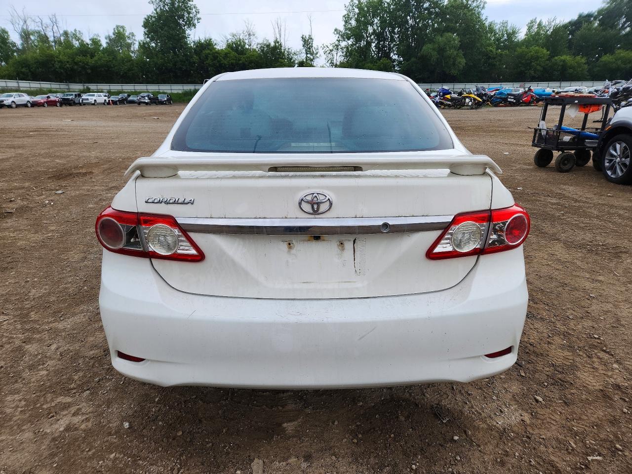 2013 Toyota Corolla L Белый vin: 2T1BU4EE7DC109284