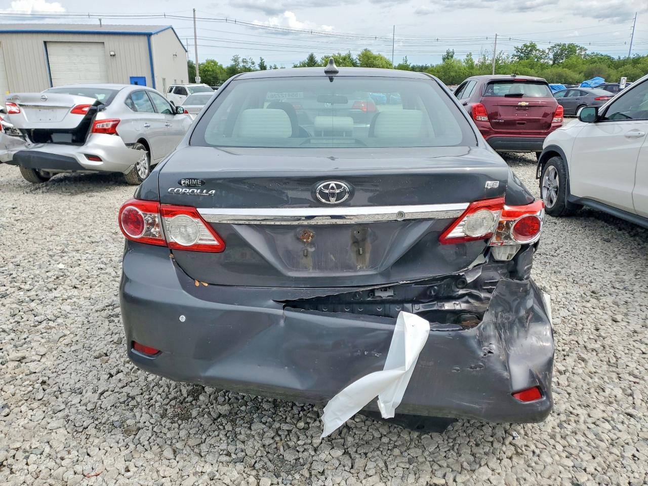 2013 Toyota Corolla Le Gray vin: 2T1BU4EE7DC116672