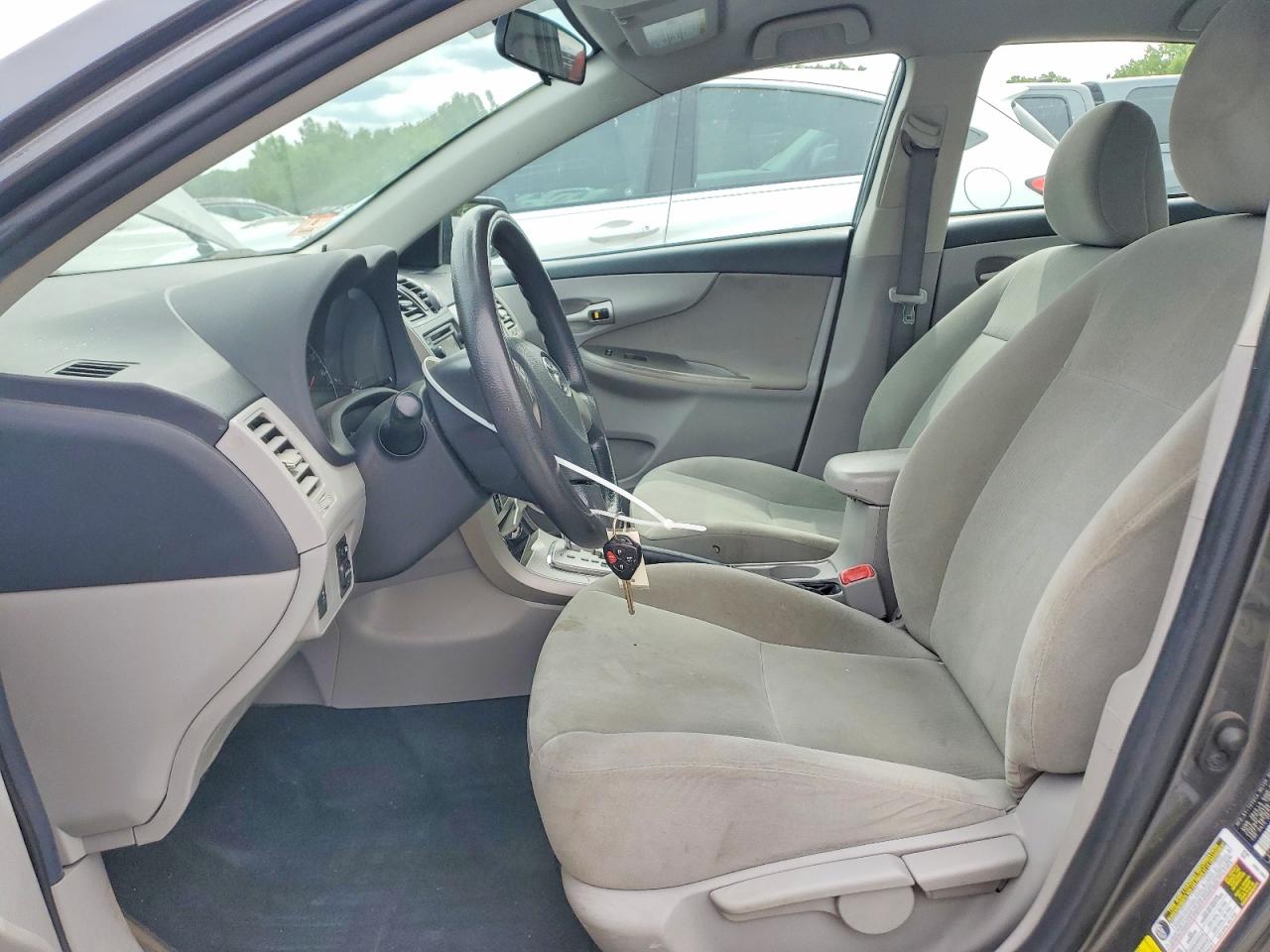 2013 Toyota Corolla Le Gray vin: 2T1BU4EE7DC116672