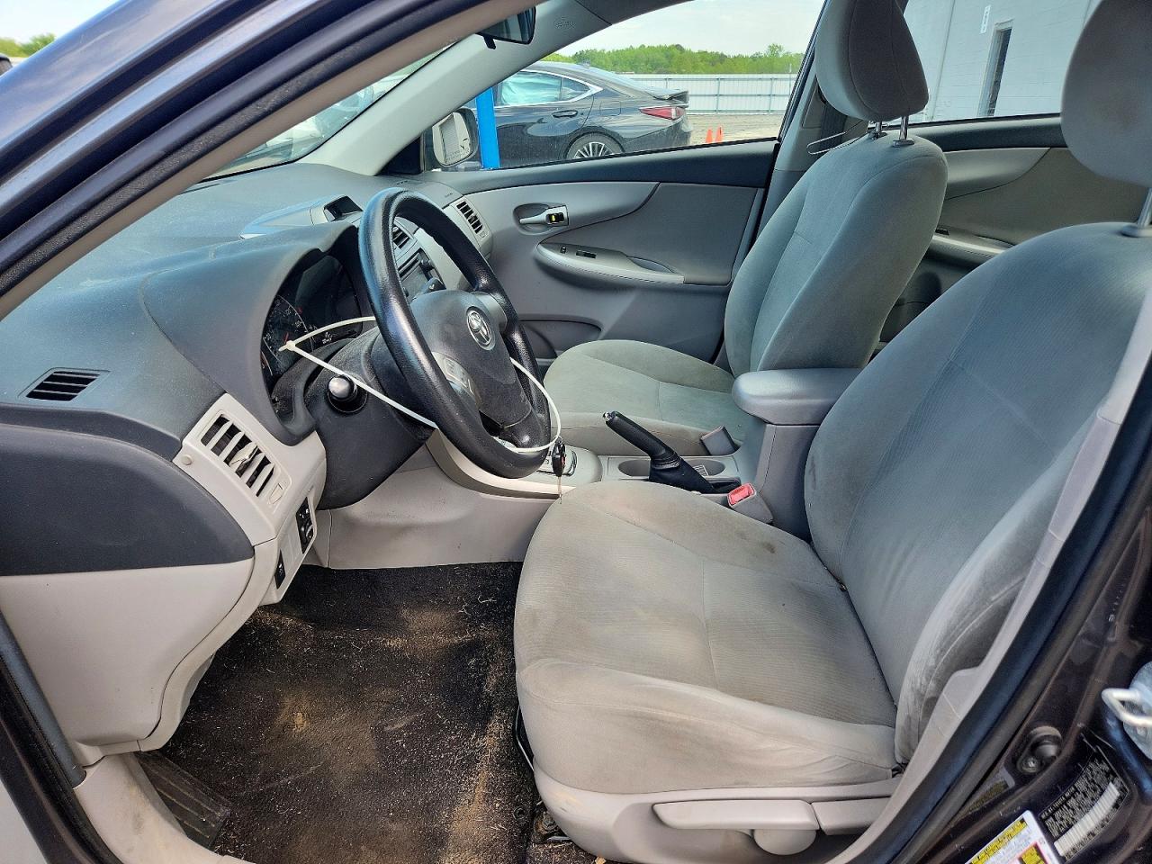 2013 Toyota Corolla Le Серый vin: 2T1BU4EE7DC118440