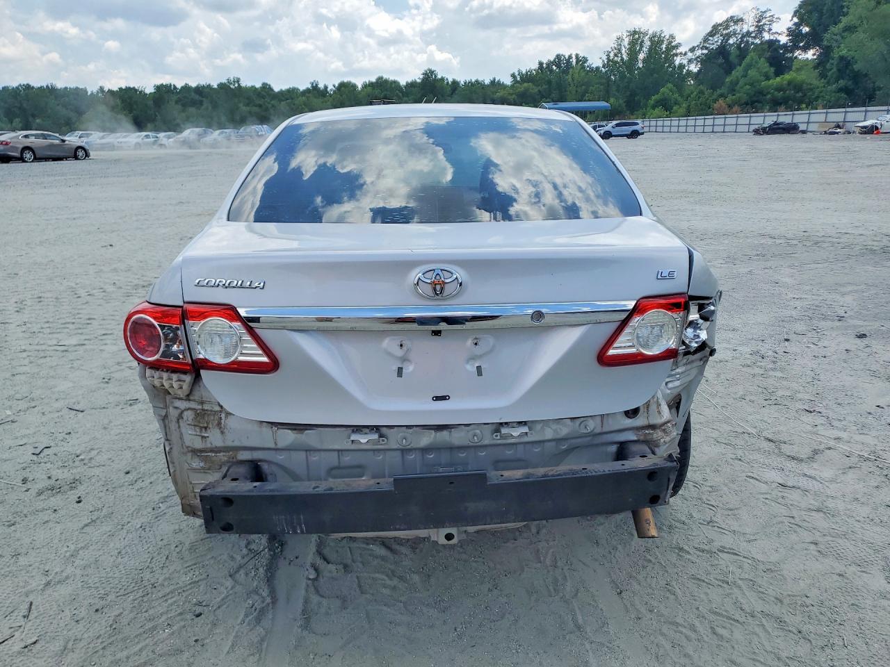 2013 Toyota Corolla Le Silver vin: 2T1BU4EE7DC126036