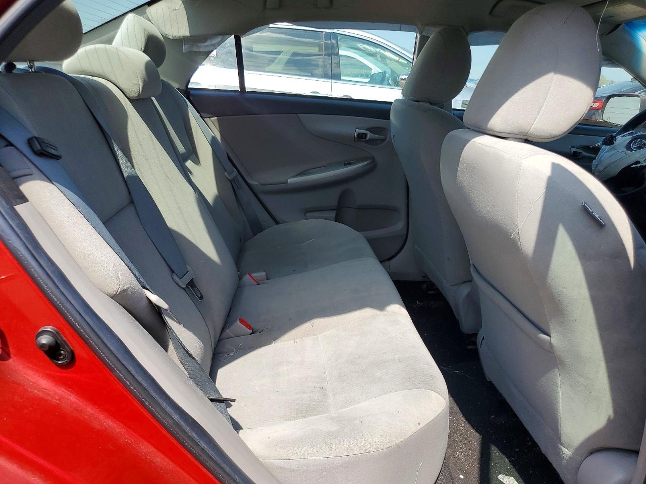 2013 Toyota Corolla Le Red vin: 2T1BU4EE7DC924990