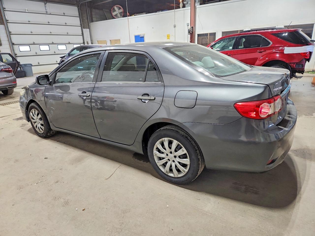 2013 Toyota Corolla Le Gray vin: 2T1BU4EE7DC933639