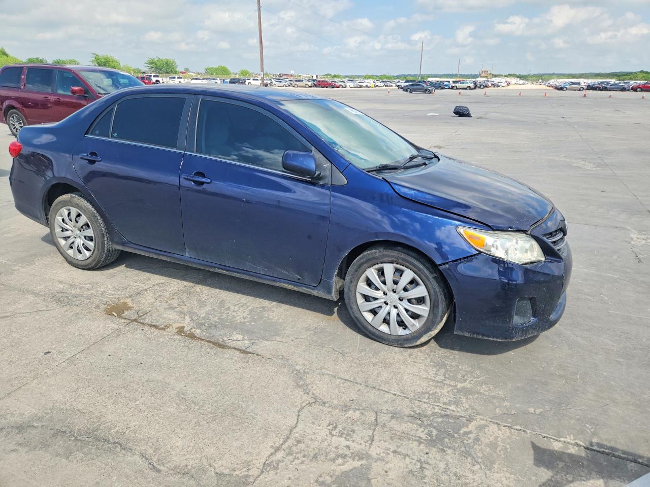 2013 Toyota Corolla Le Blue vin: 2T1BU4EE7DC948299