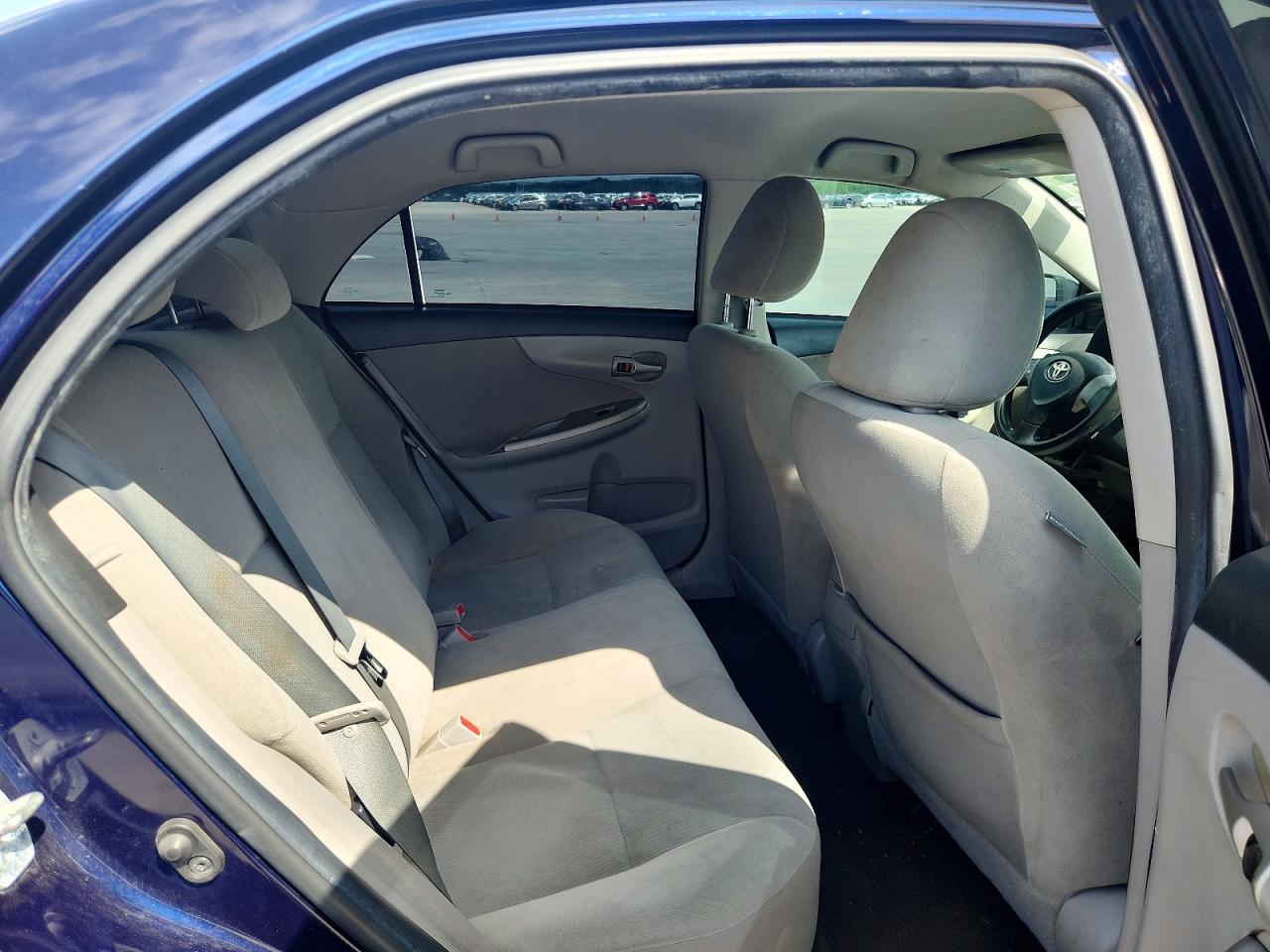 2013 Toyota Corolla Le Blue vin: 2T1BU4EE7DC948299