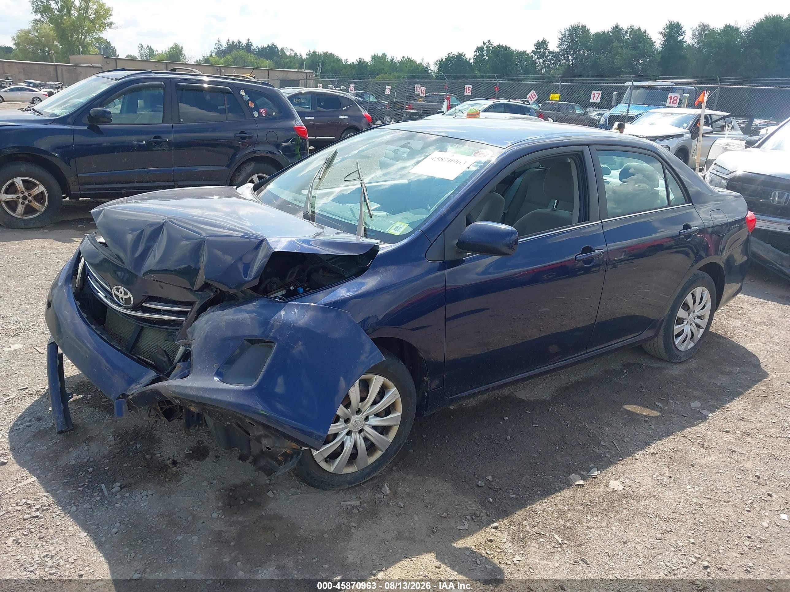 2013 Toyota Corolla Le Blue vin: 2T1BU4EE7DC954653