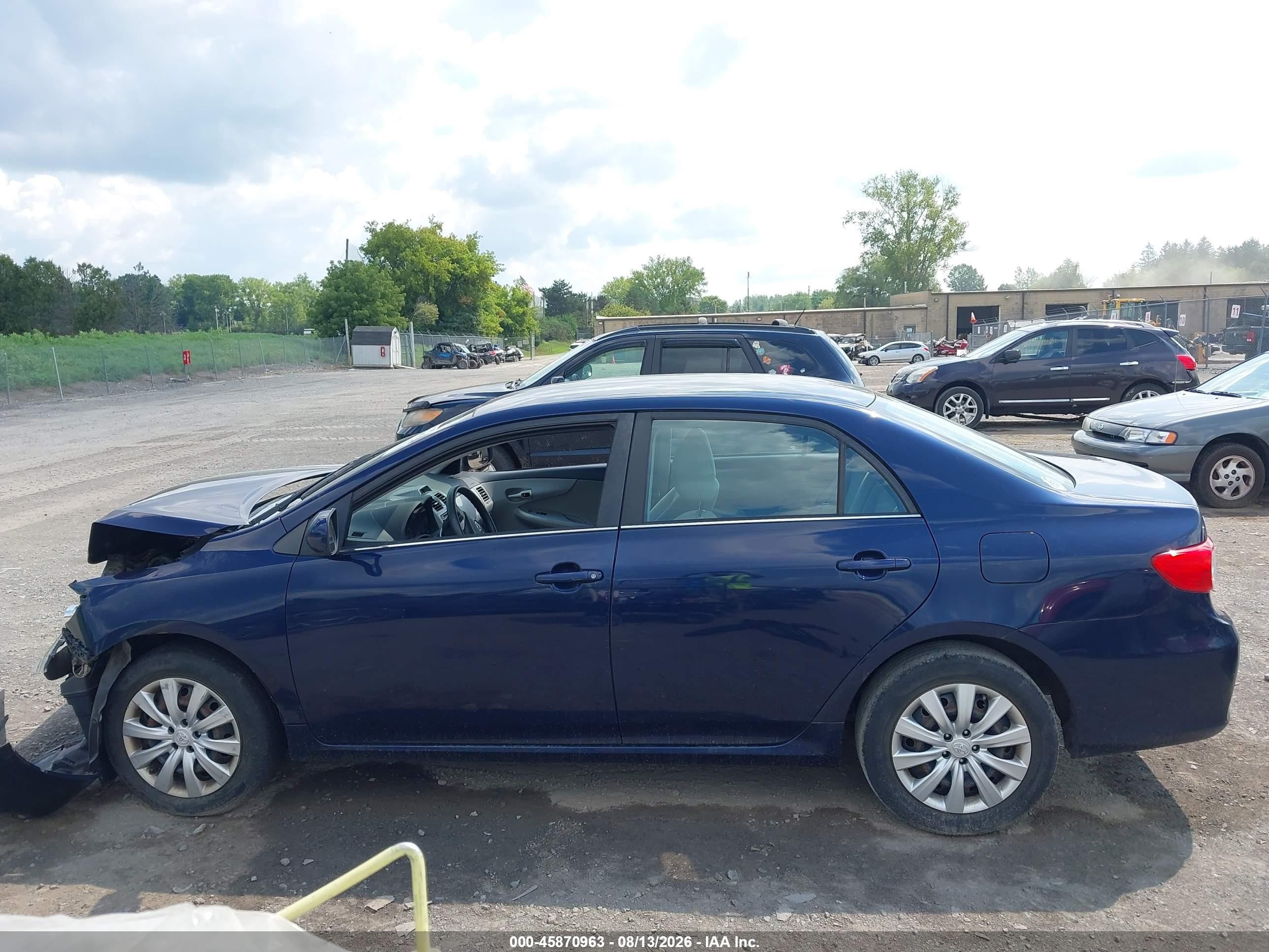 2013 Toyota Corolla Le Blue vin: 2T1BU4EE7DC954653