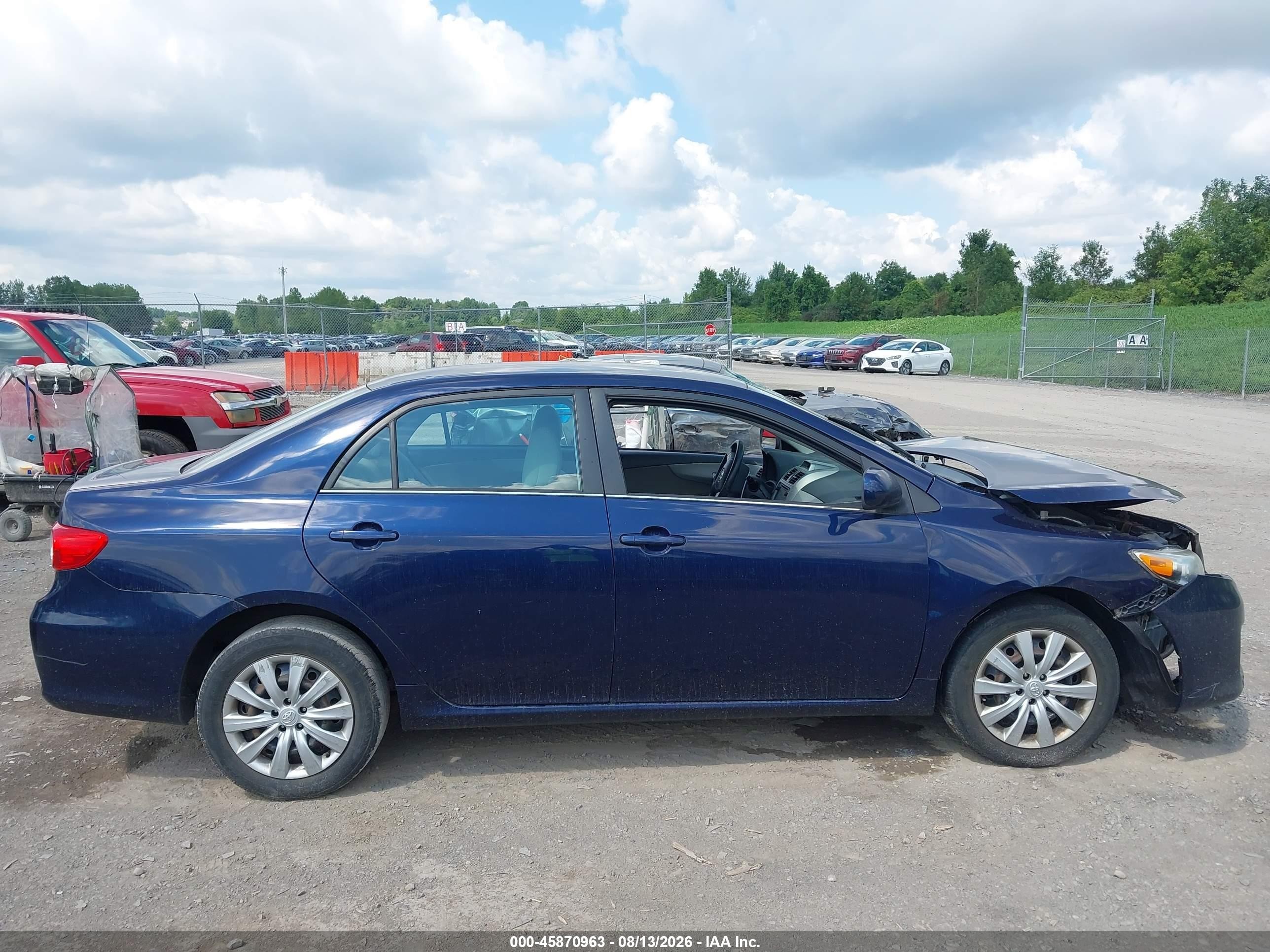 2013 Toyota Corolla Le Blue vin: 2T1BU4EE7DC954653