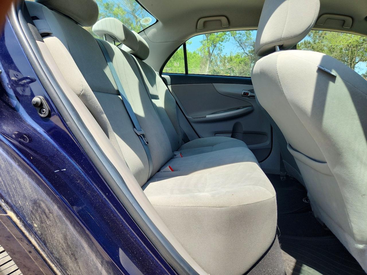 2013 Toyota Corolla Le Blue vin: 2T1BU4EE7DC982310