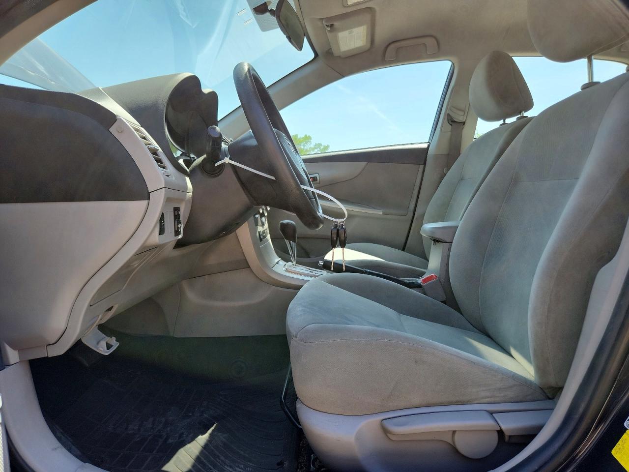 2013 Toyota Corolla Le Blue vin: 2T1BU4EE7DC982310