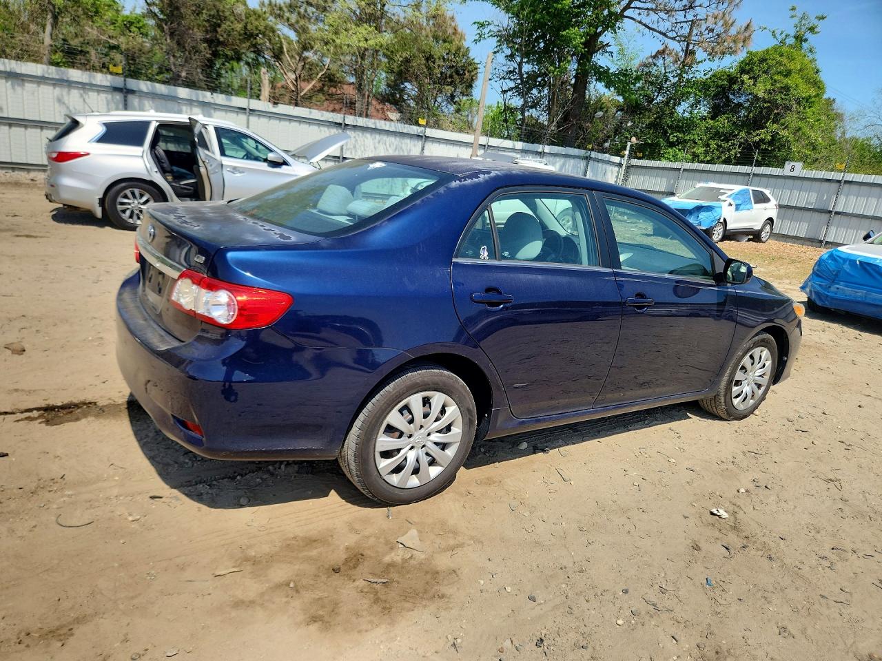 2013 Toyota Corolla Le Blue vin: 2T1BU4EE7DC982310