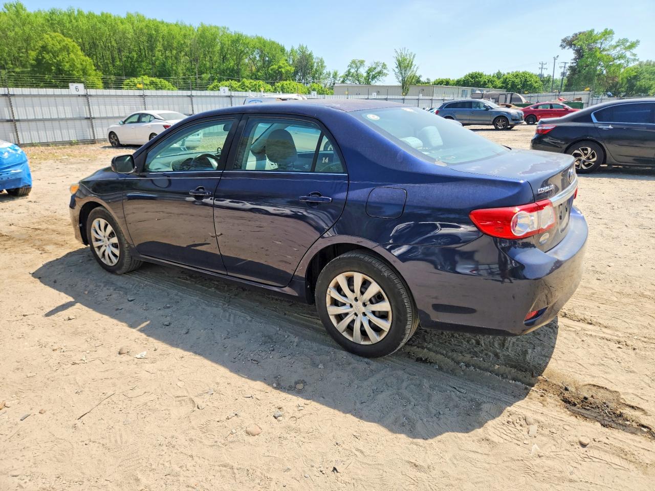 2013 Toyota Corolla Le Blue vin: 2T1BU4EE7DC982310