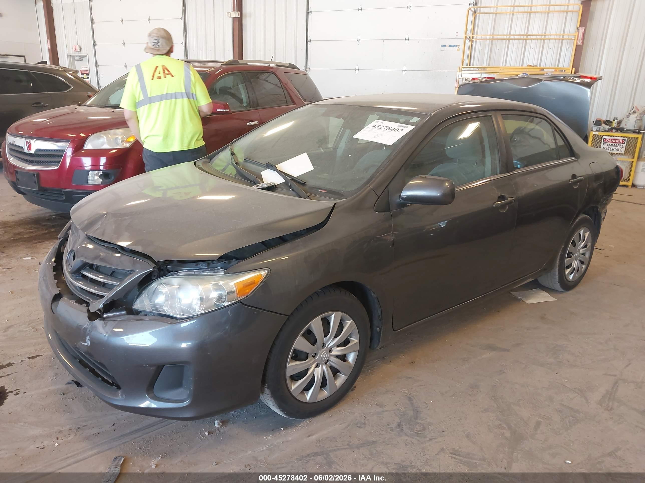 2013 Toyota Corolla Le Gray vin: 2T1BU4EE7DC989726