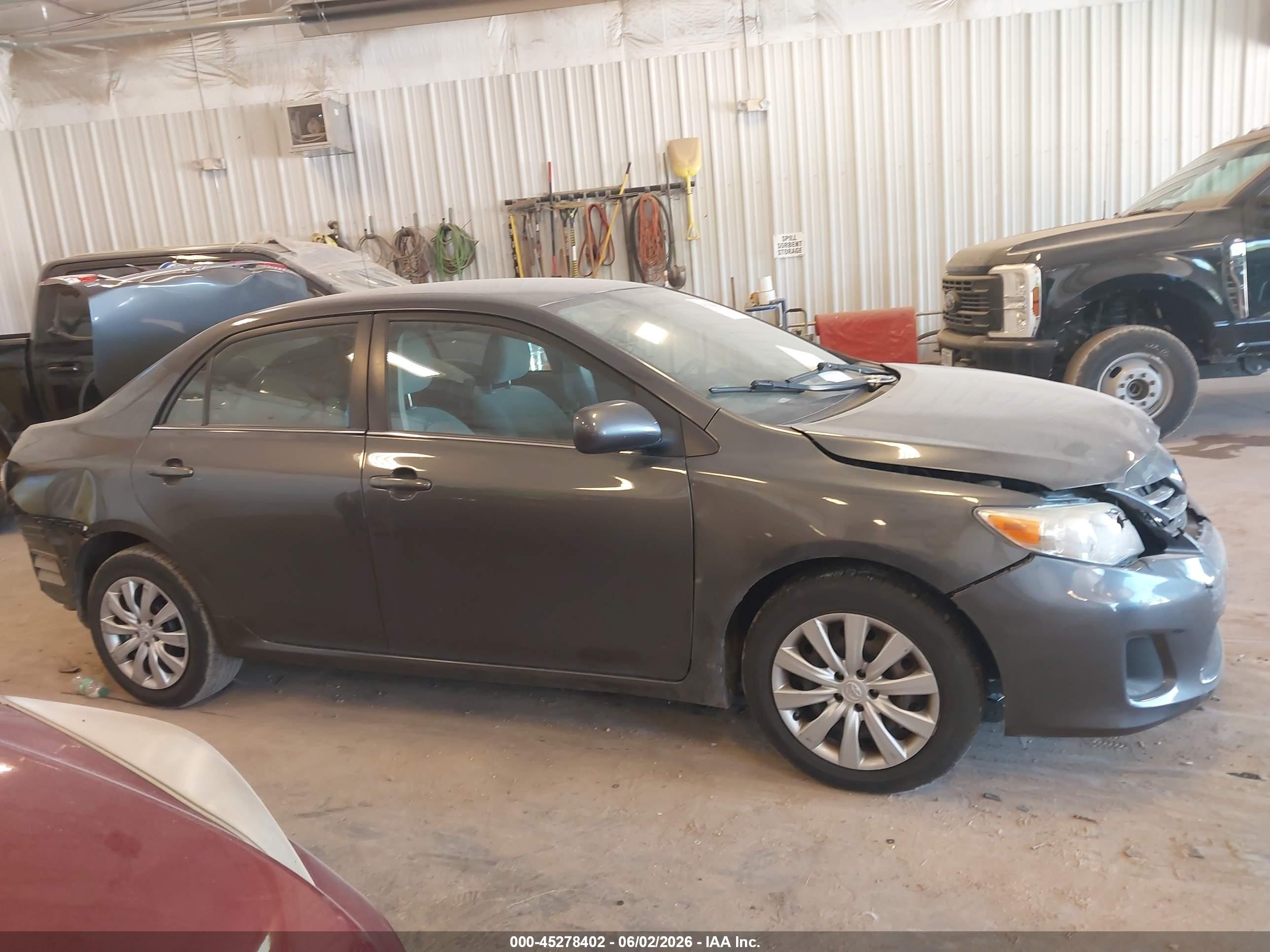 2013 Toyota Corolla Le Gray vin: 2T1BU4EE7DC989726