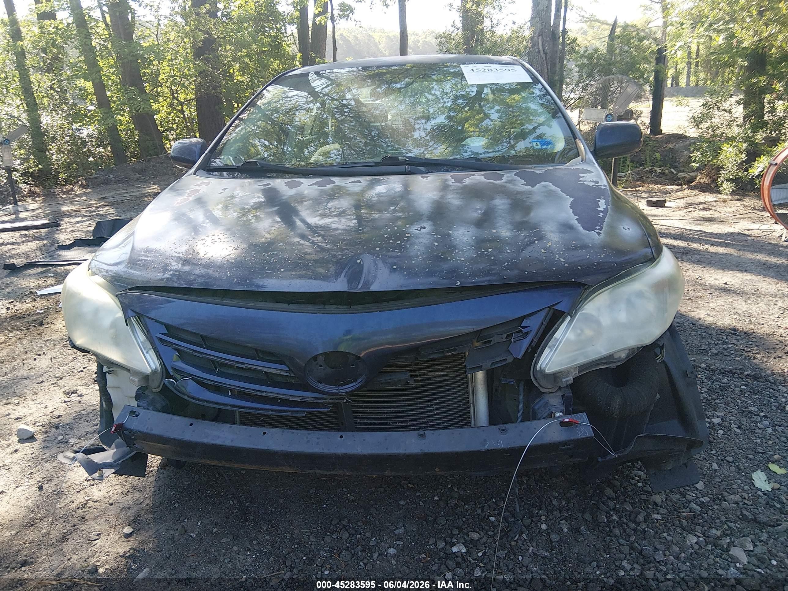 2013 Toyota Corolla Le Dark Blue vin: 2T1BU4EE7DC992853