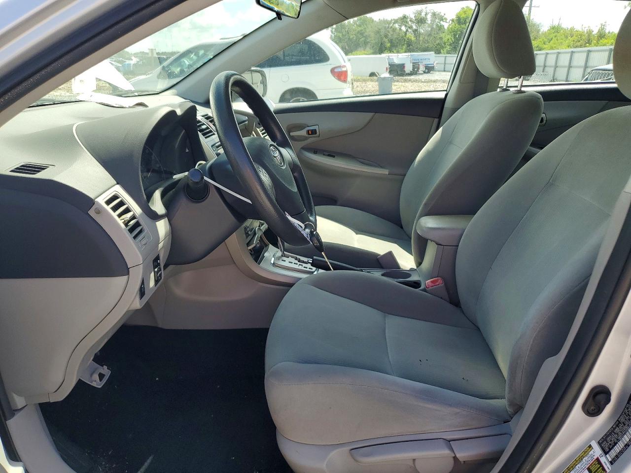 2013 Toyota Corolla Le Серебряный vin: 2T1BU4EE7DC997759