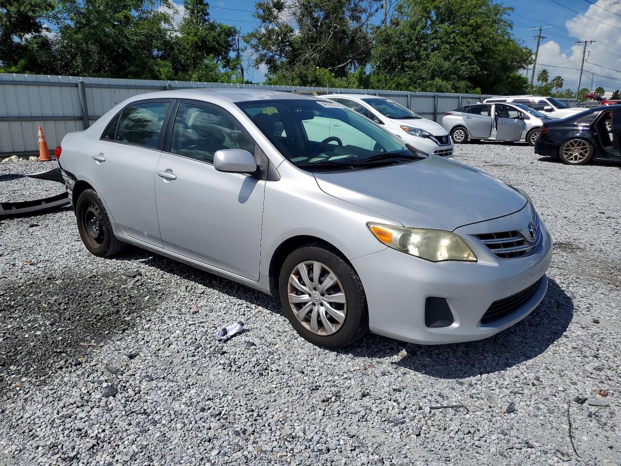 2013 Toyota Corolla Le Серебряный vin: 2T1BU4EE7DC997759