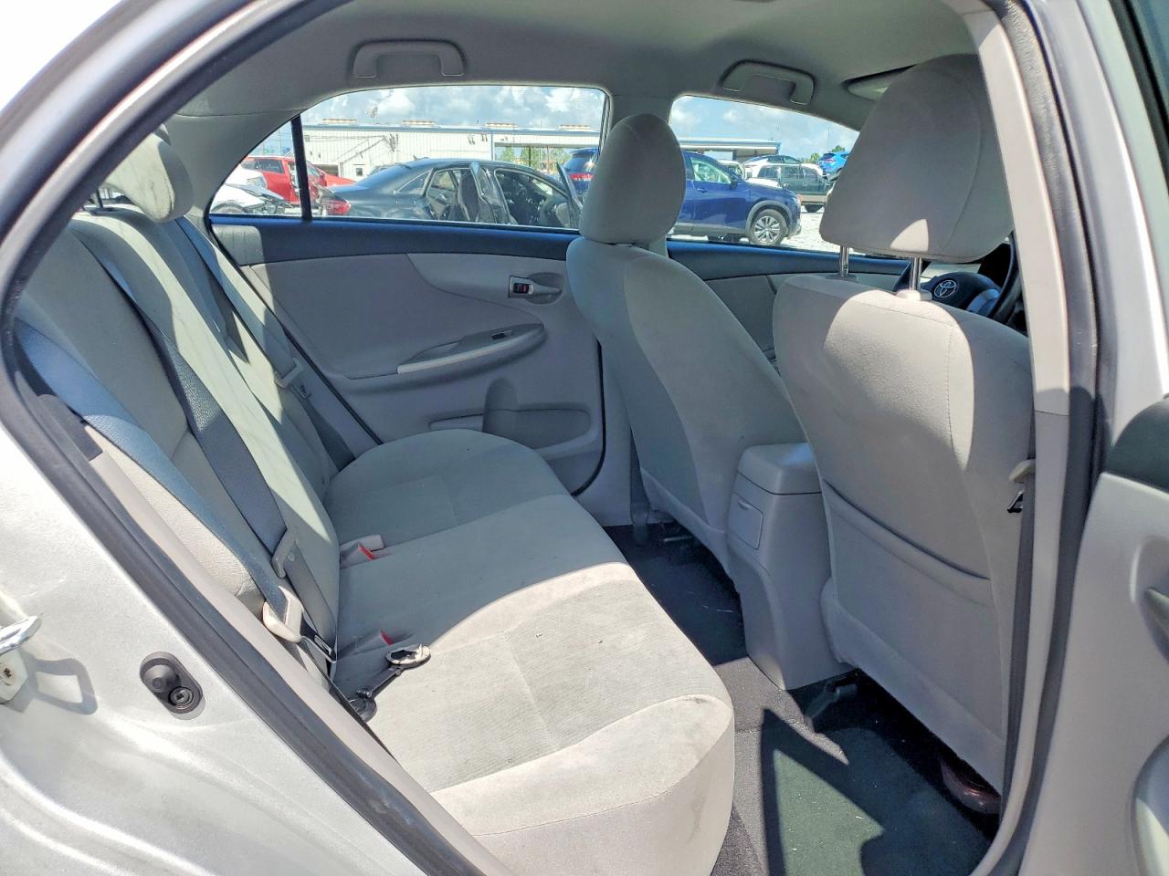 2013 Toyota Corolla Le Серебряный vin: 2T1BU4EE7DC997759