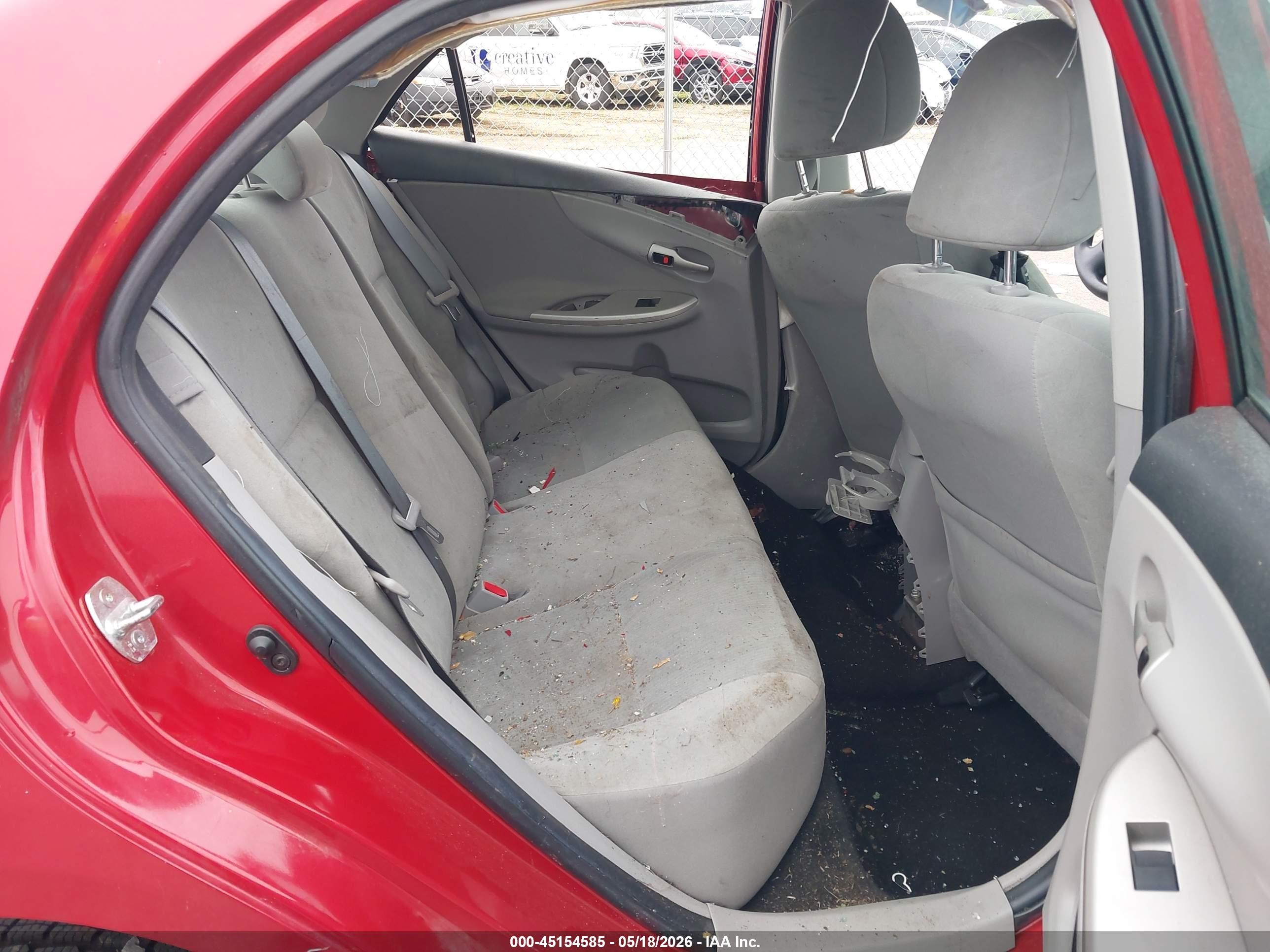 2013 Toyota Corolla Le Red vin: 2T1BU4EE7DC998684