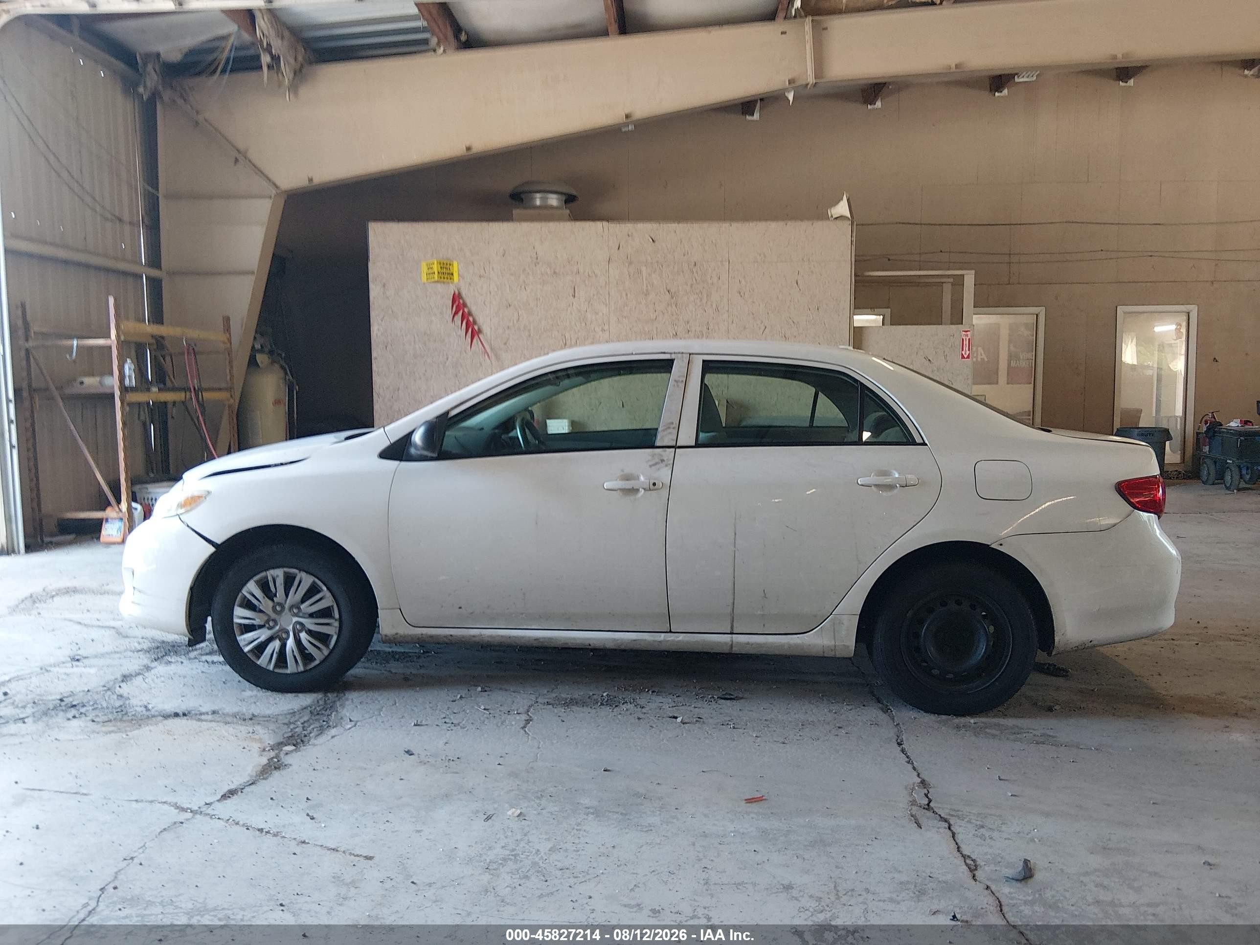 2010 Toyota Corolla Le White vin: 2T1BU4EE8AC201631