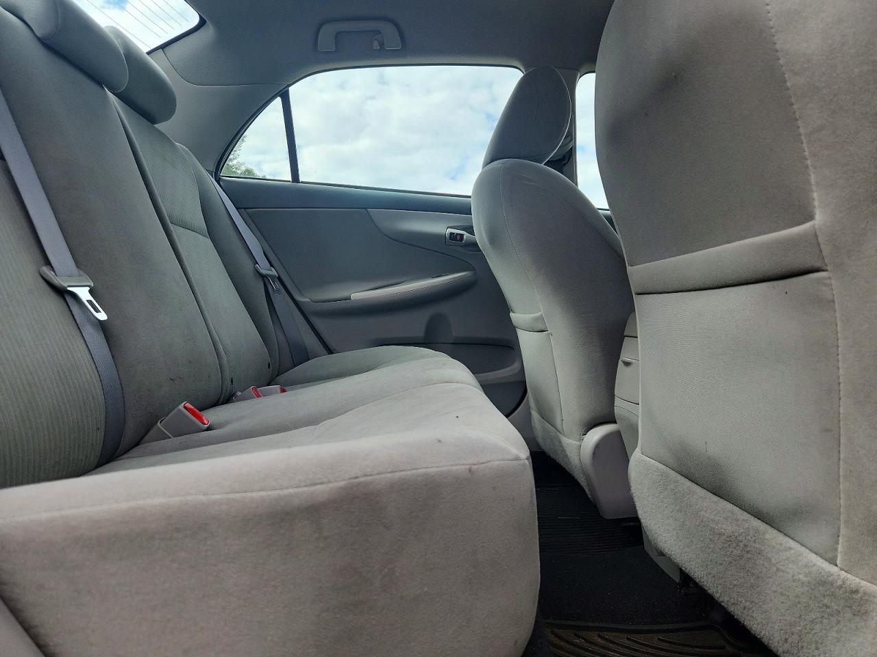 2010 Toyota Corolla Le Gray vin: 2T1BU4EE8AC232295
