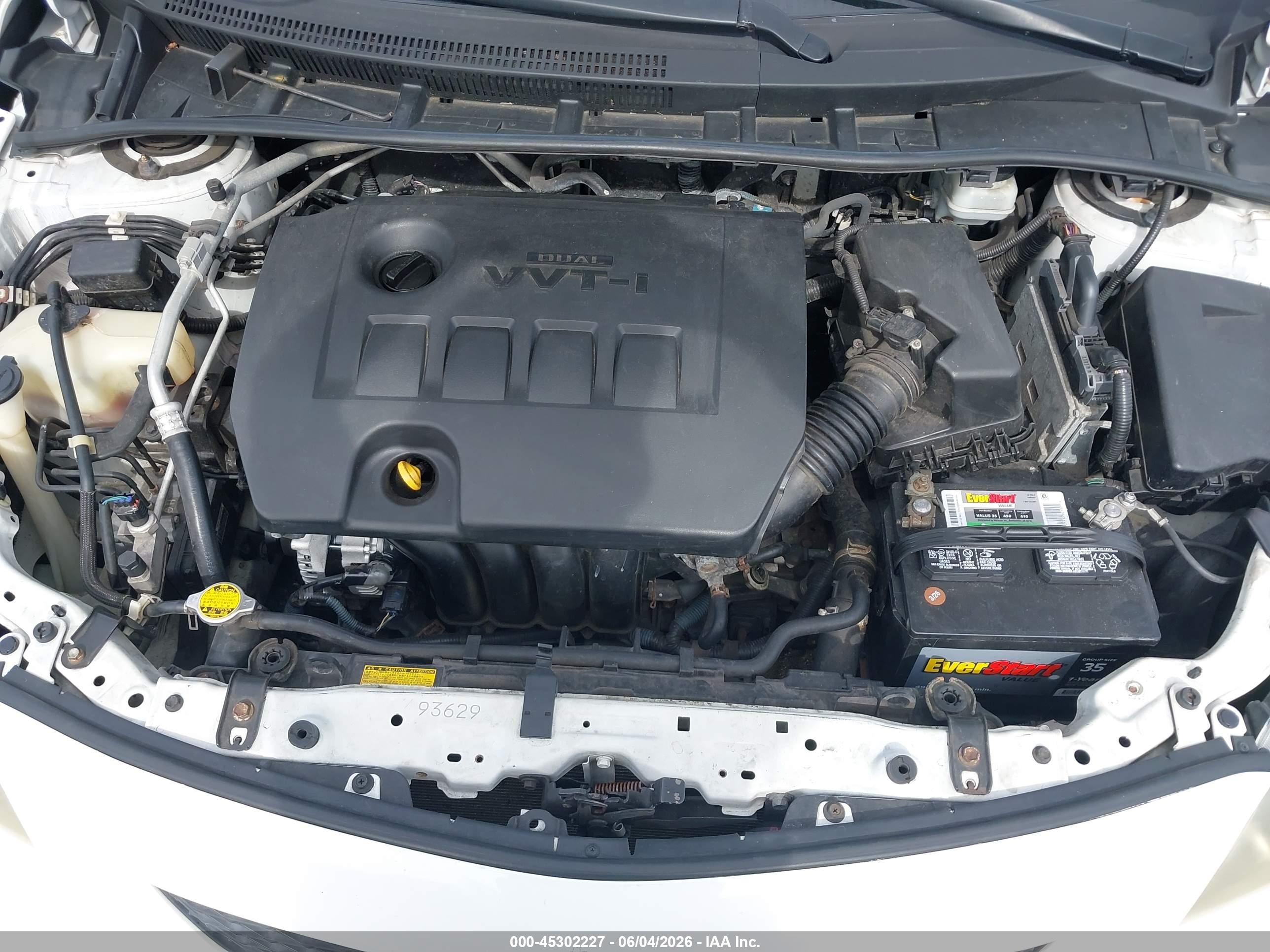 2010 Toyota Corolla S Белый vin: 2T1BU4EE8AC274692