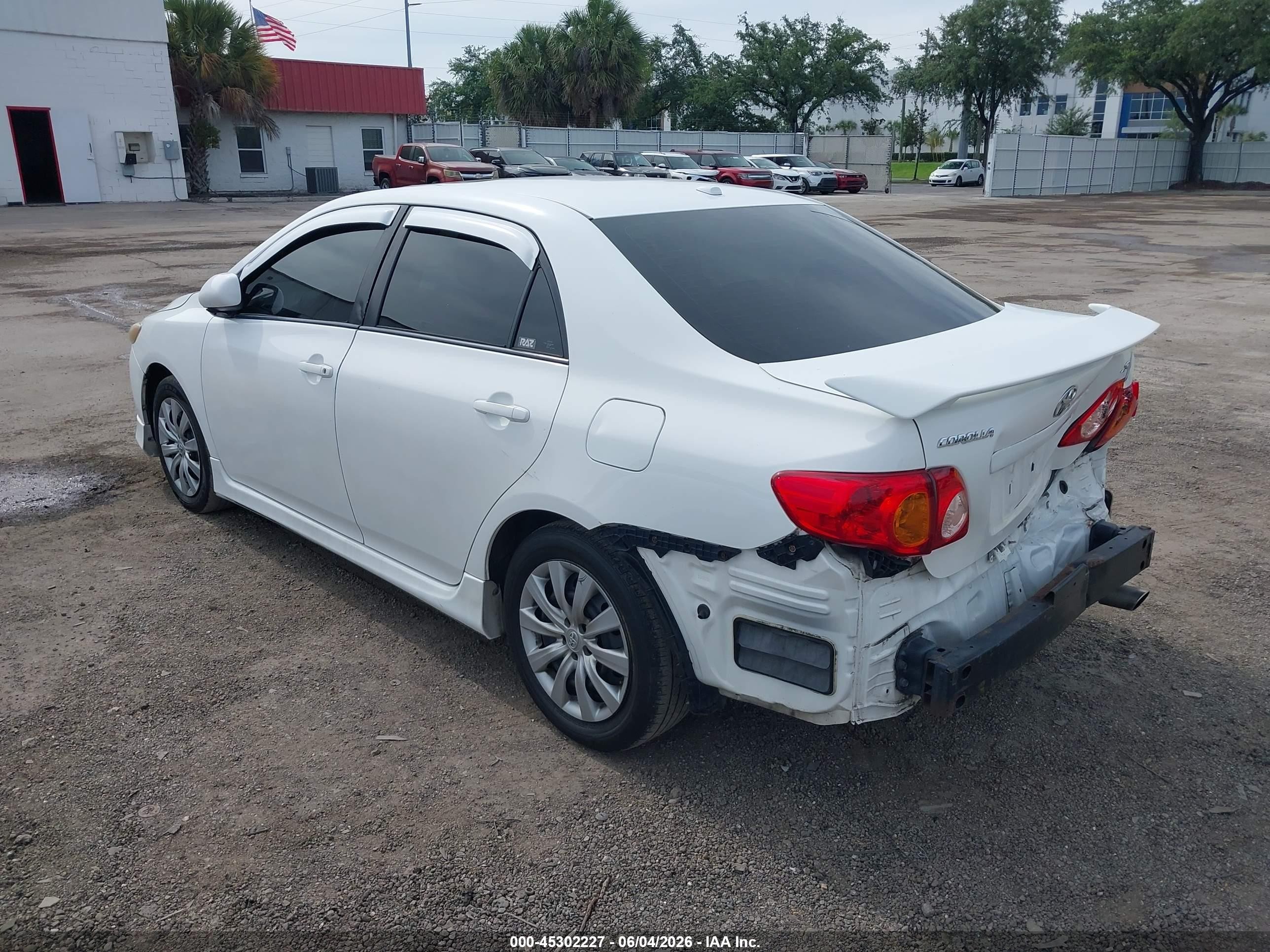 2010 Toyota Corolla S Белый vin: 2T1BU4EE8AC274692