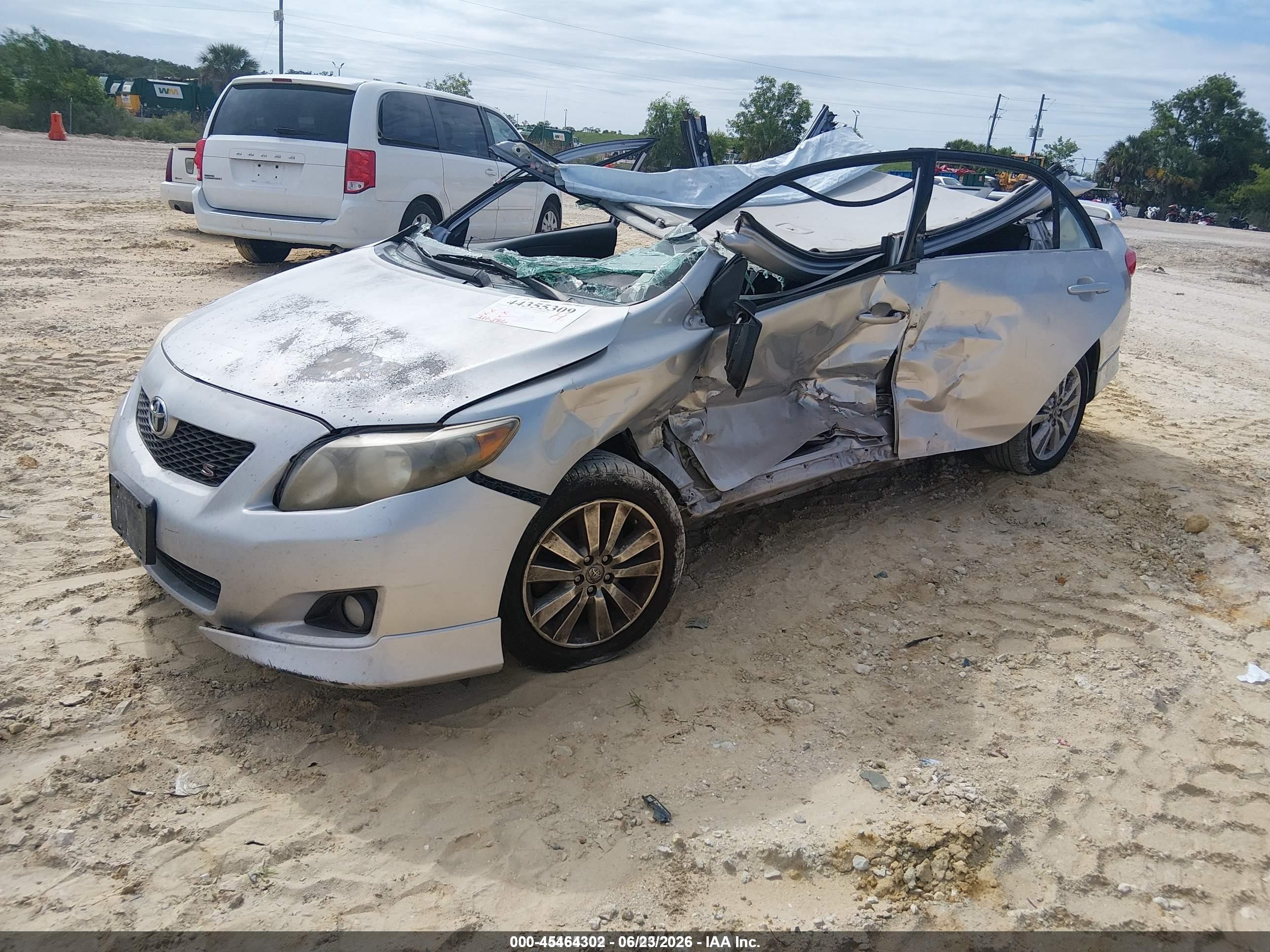 2010 Toyota Corolla S Silver vin: 2T1BU4EE8AC283764