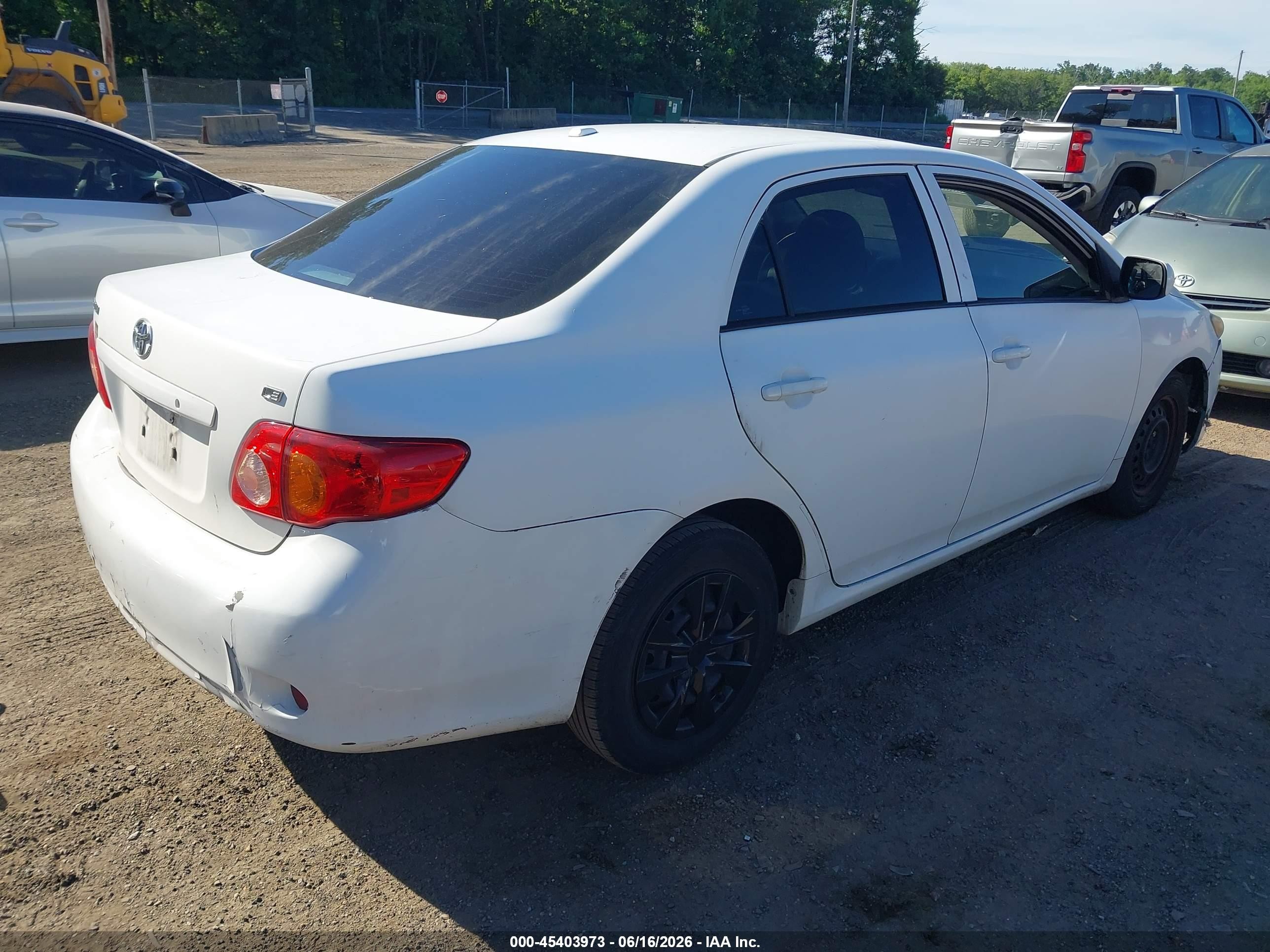 2010 Toyota Corolla Le White vin: 2T1BU4EE8AC286017