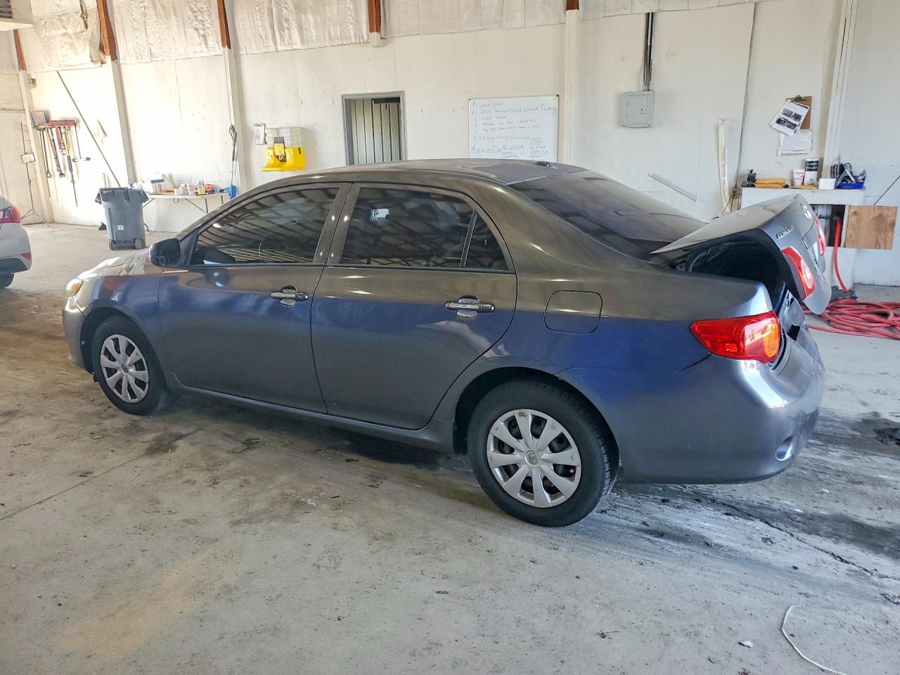 2010 Toyota Corolla Le Gray vin: 2T1BU4EE8AC297485