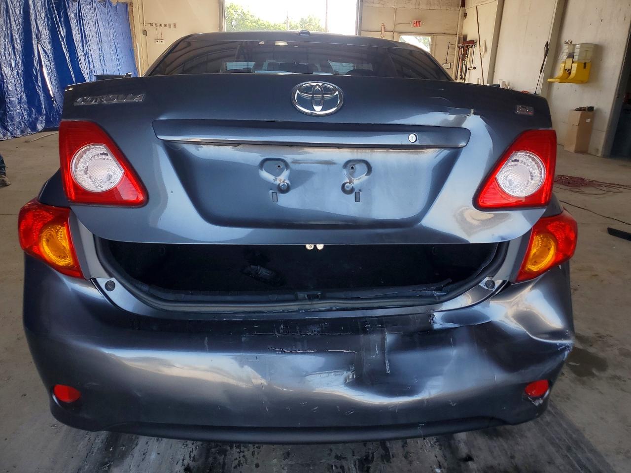 2010 Toyota Corolla Le Gray vin: 2T1BU4EE8AC297485