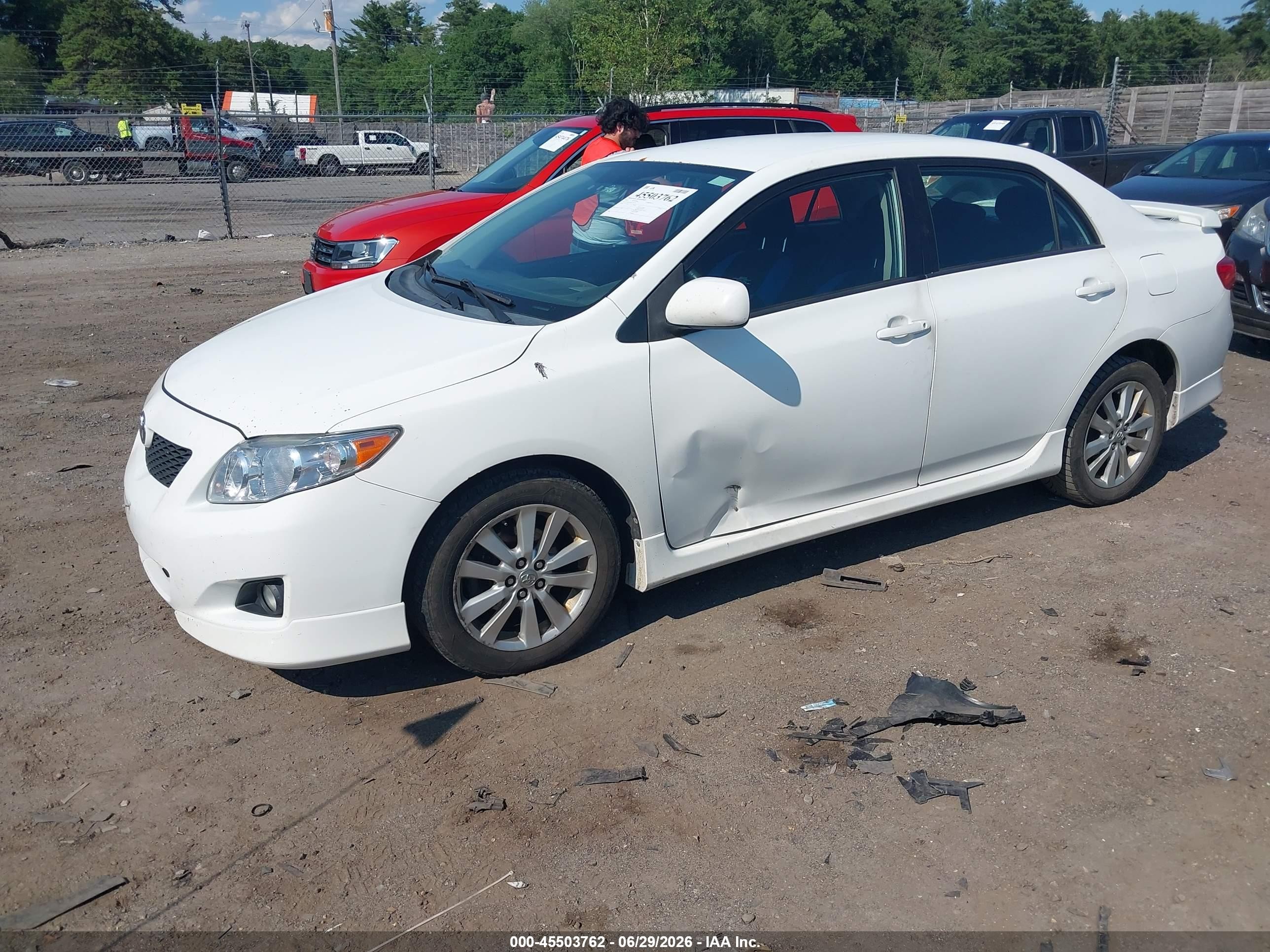 2010 Toyota Corolla S White vin: 2T1BU4EE8AC305777