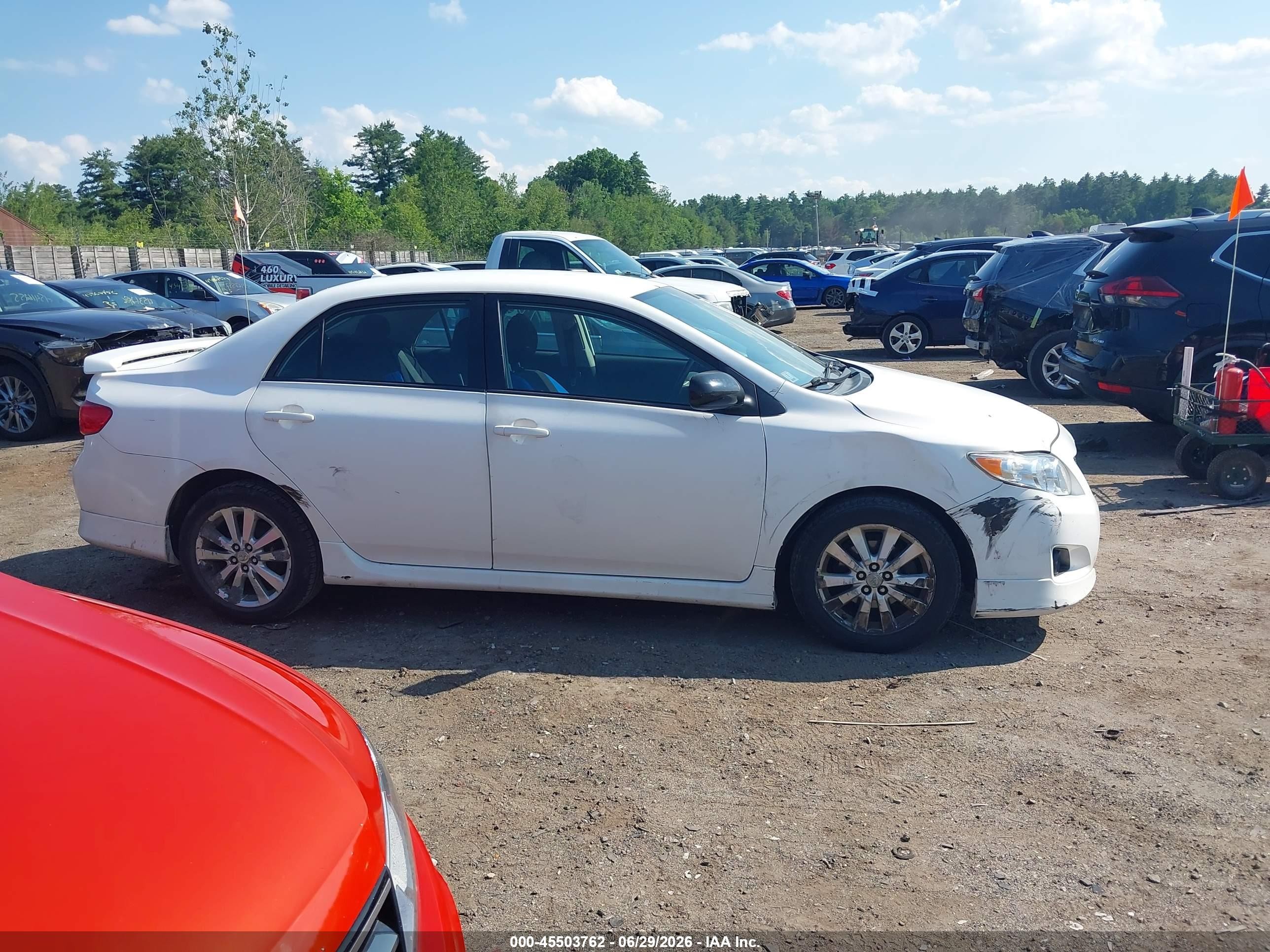 2010 Toyota Corolla S White vin: 2T1BU4EE8AC305777