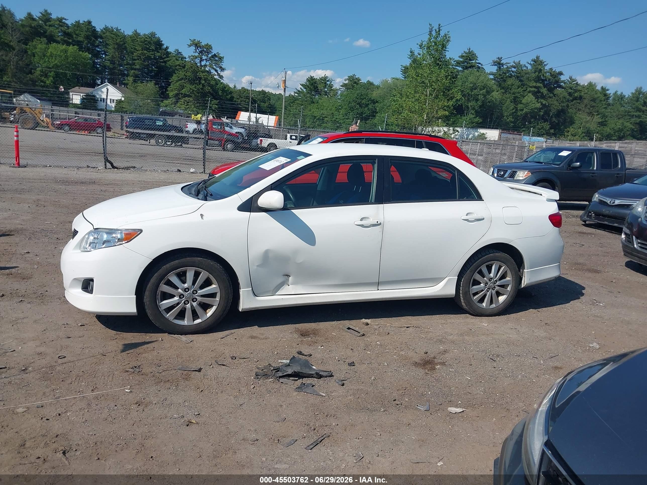 2010 Toyota Corolla S White vin: 2T1BU4EE8AC305777