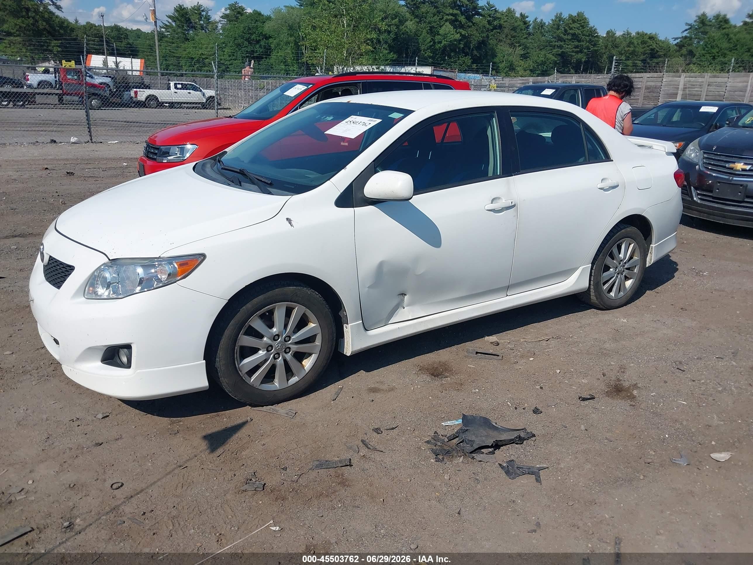 2010 Toyota Corolla S White vin: 2T1BU4EE8AC305777
