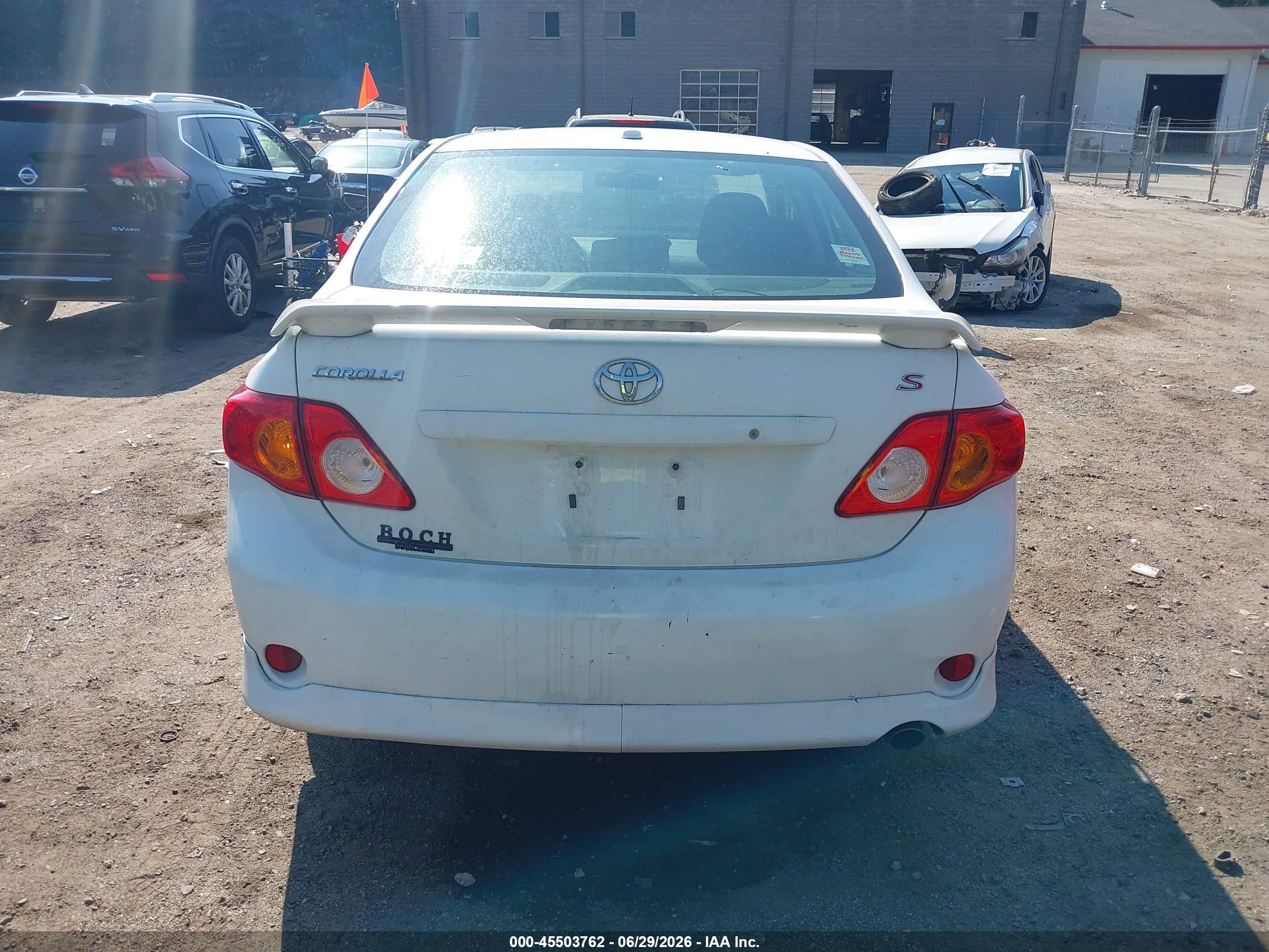 2010 Toyota Corolla S White vin: 2T1BU4EE8AC305777