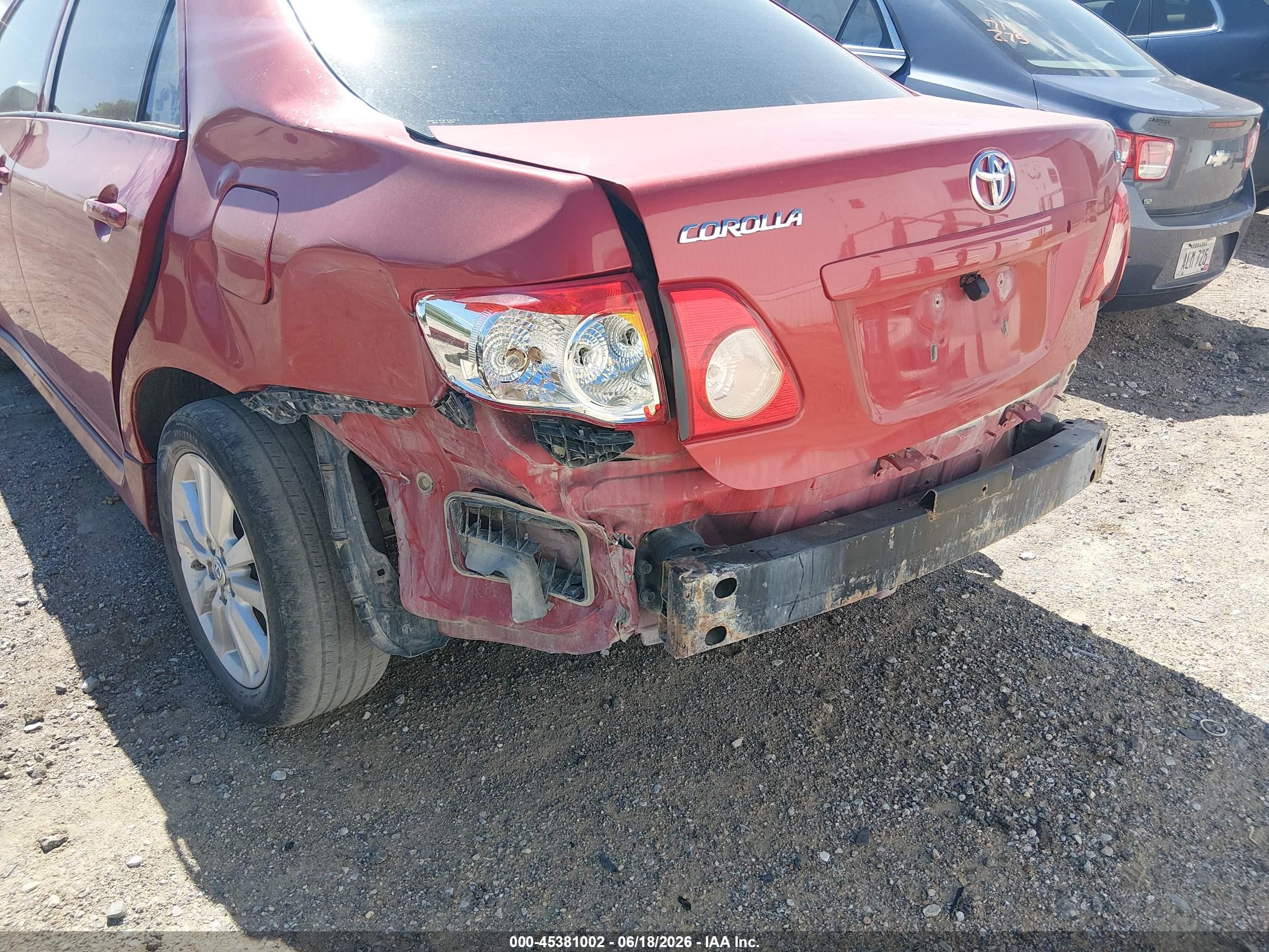 2010 Toyota Corolla Le Red vin: 2T1BU4EE8AC306220