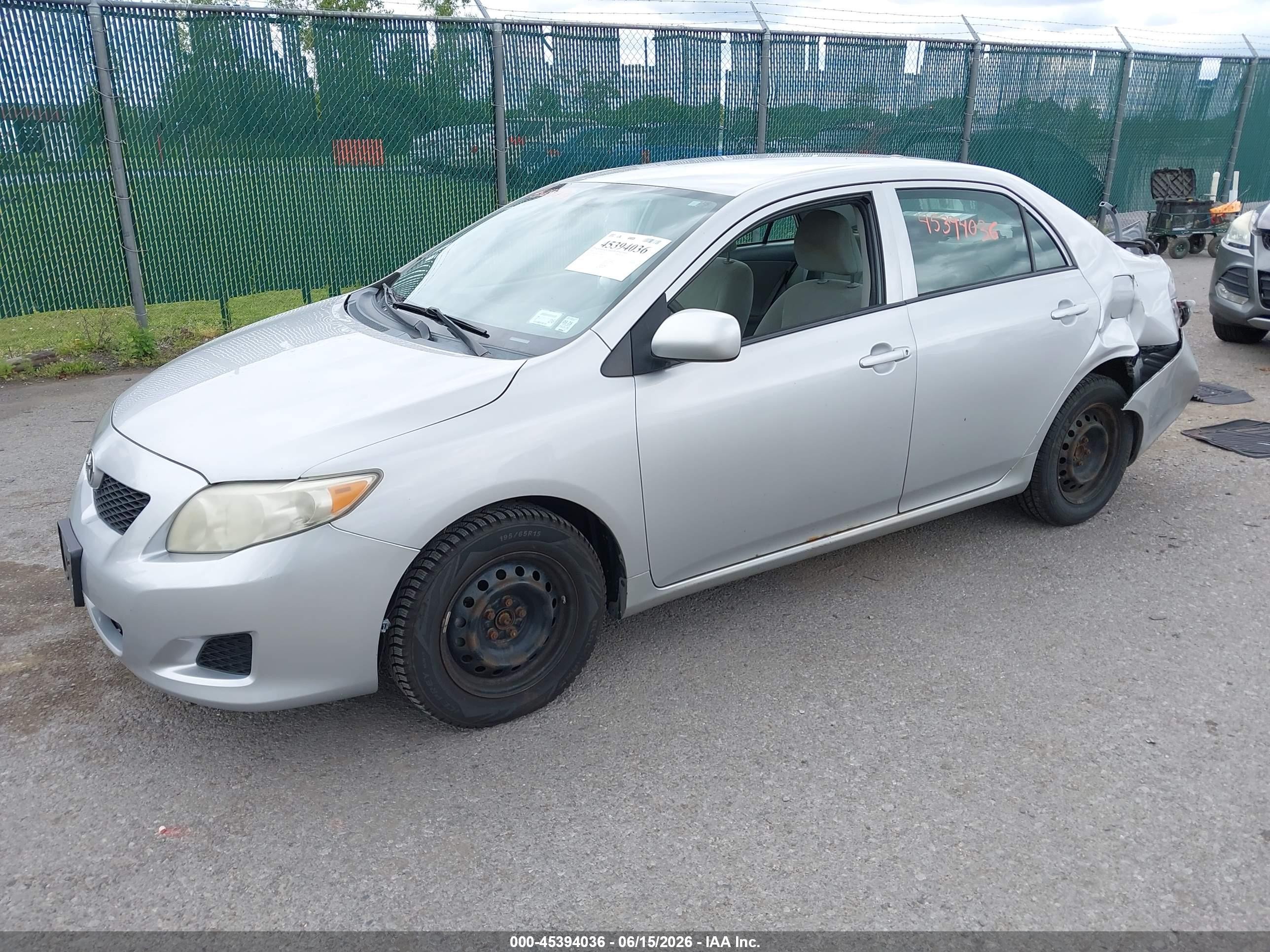 2010 Toyota Corolla Le Silver vin: 2T1BU4EE8AC333949
