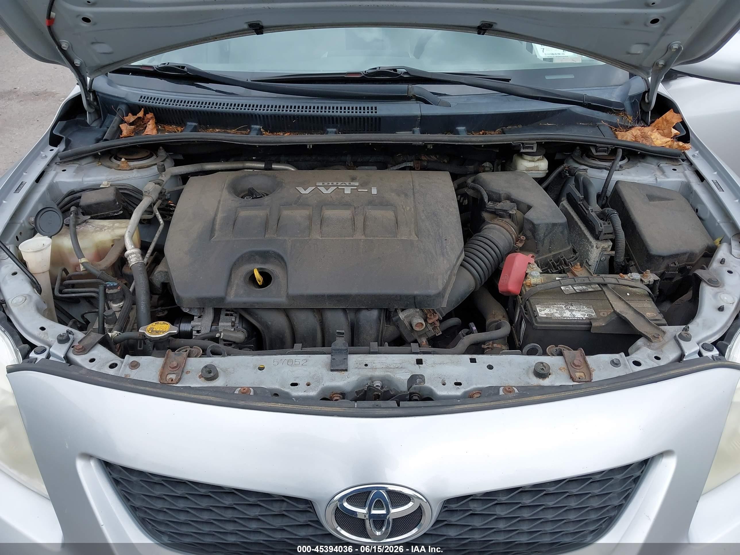 2010 Toyota Corolla Le Silver vin: 2T1BU4EE8AC333949