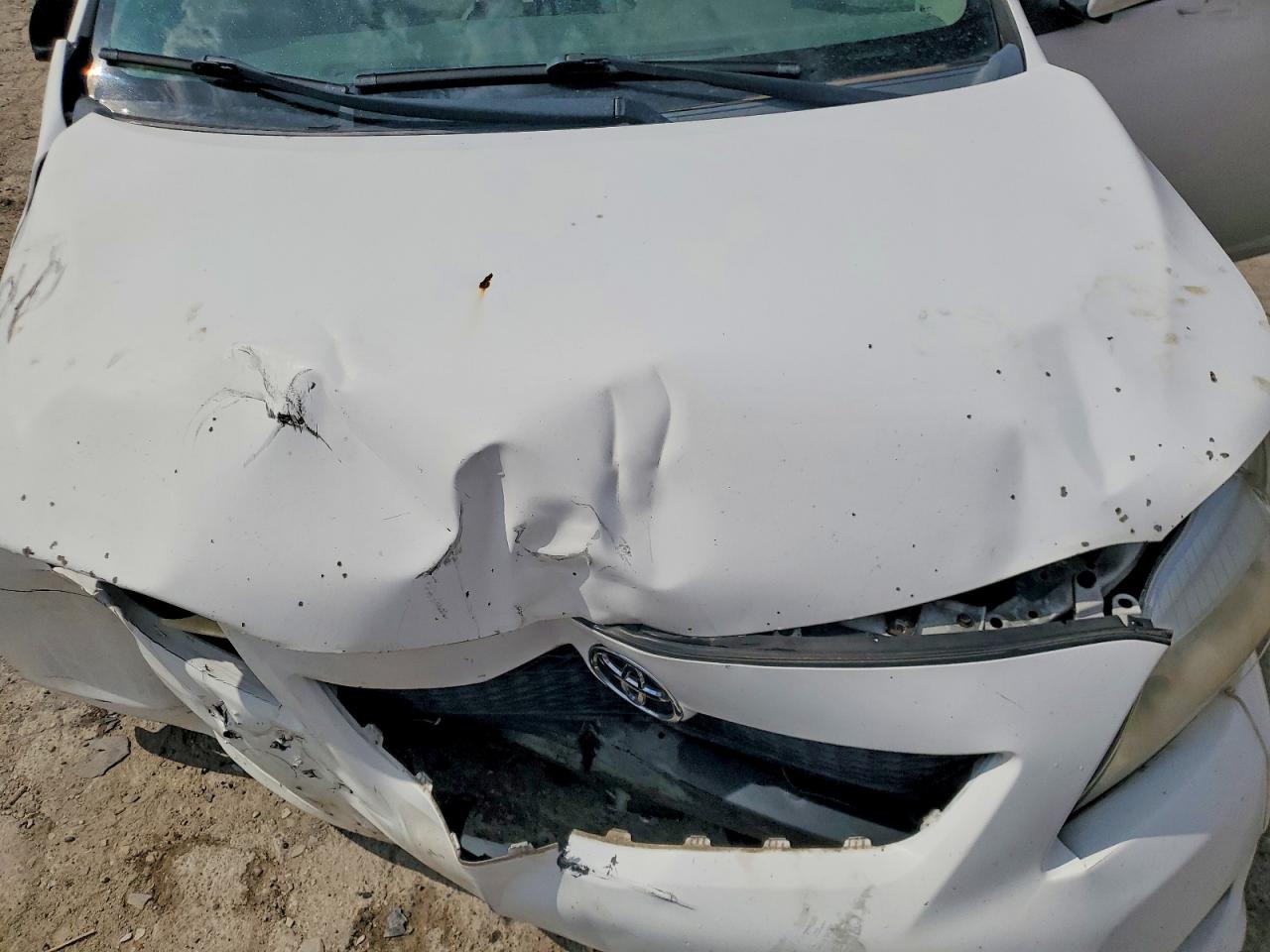 2010 Toyota Corolla Le White vin: 2T1BU4EE8AC396999