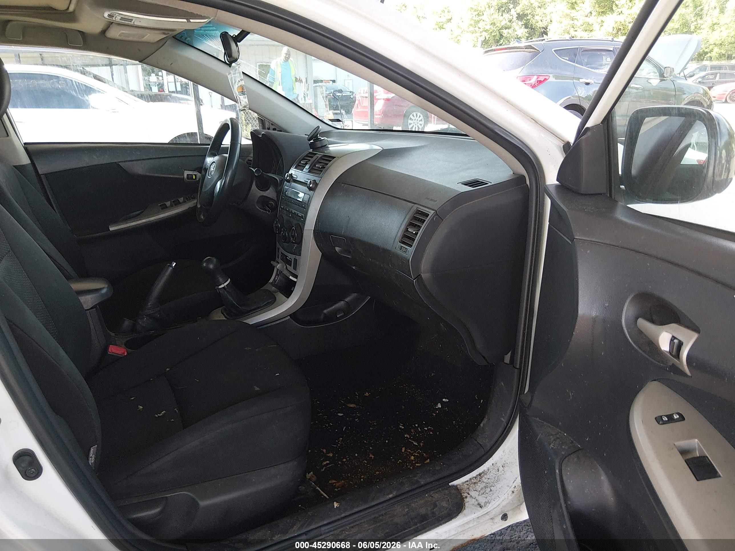 2010 Toyota Corolla S White vin: 2T1BU4EE8AC423893