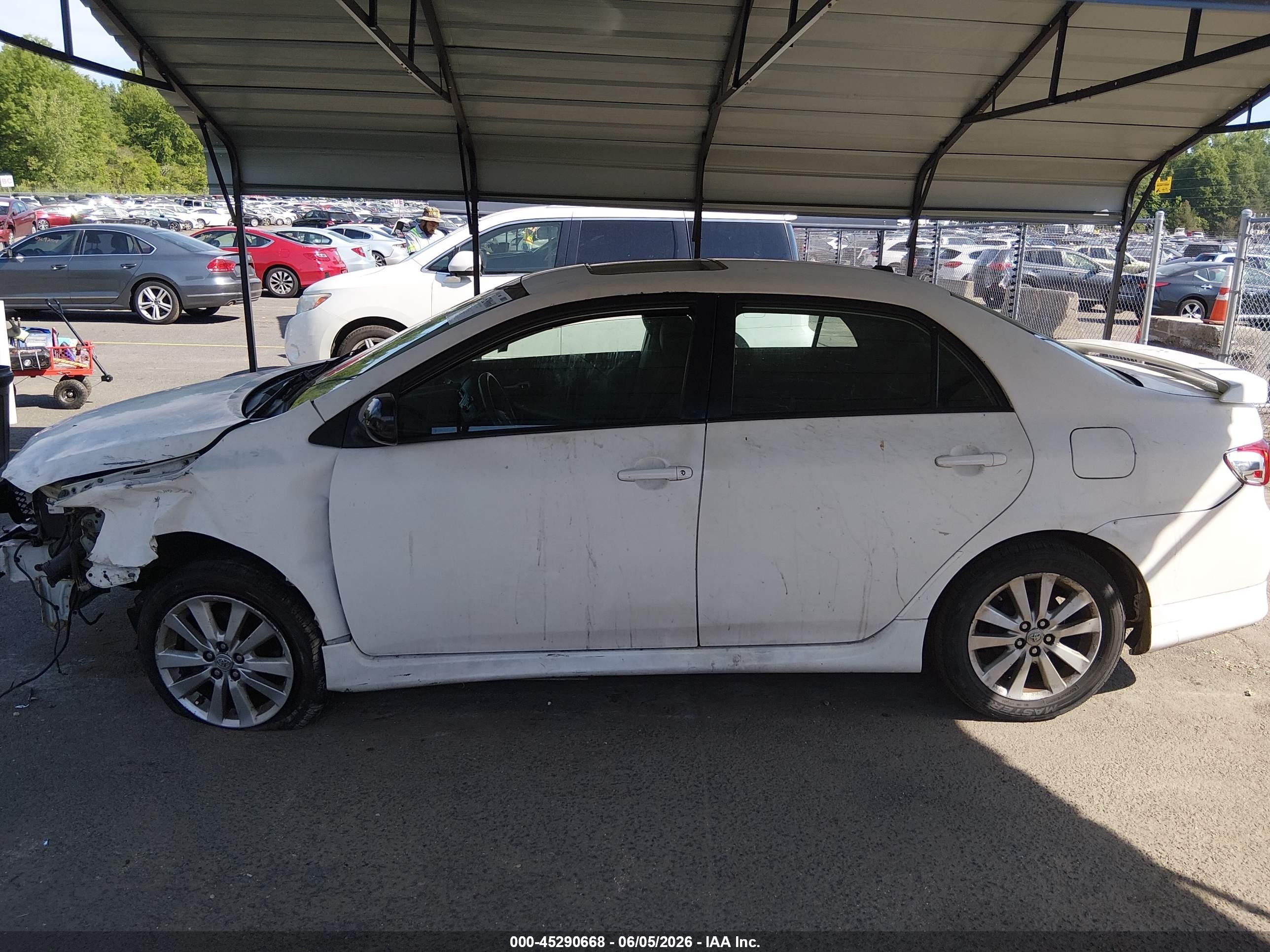 2010 Toyota Corolla S White vin: 2T1BU4EE8AC423893