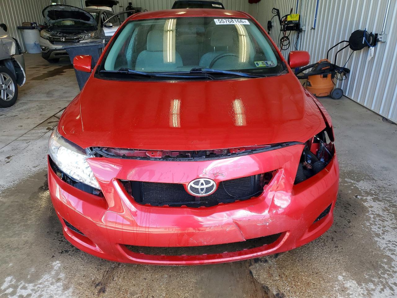 2010 Toyota Corolla Le Red vin: 2T1BU4EE8AC485617