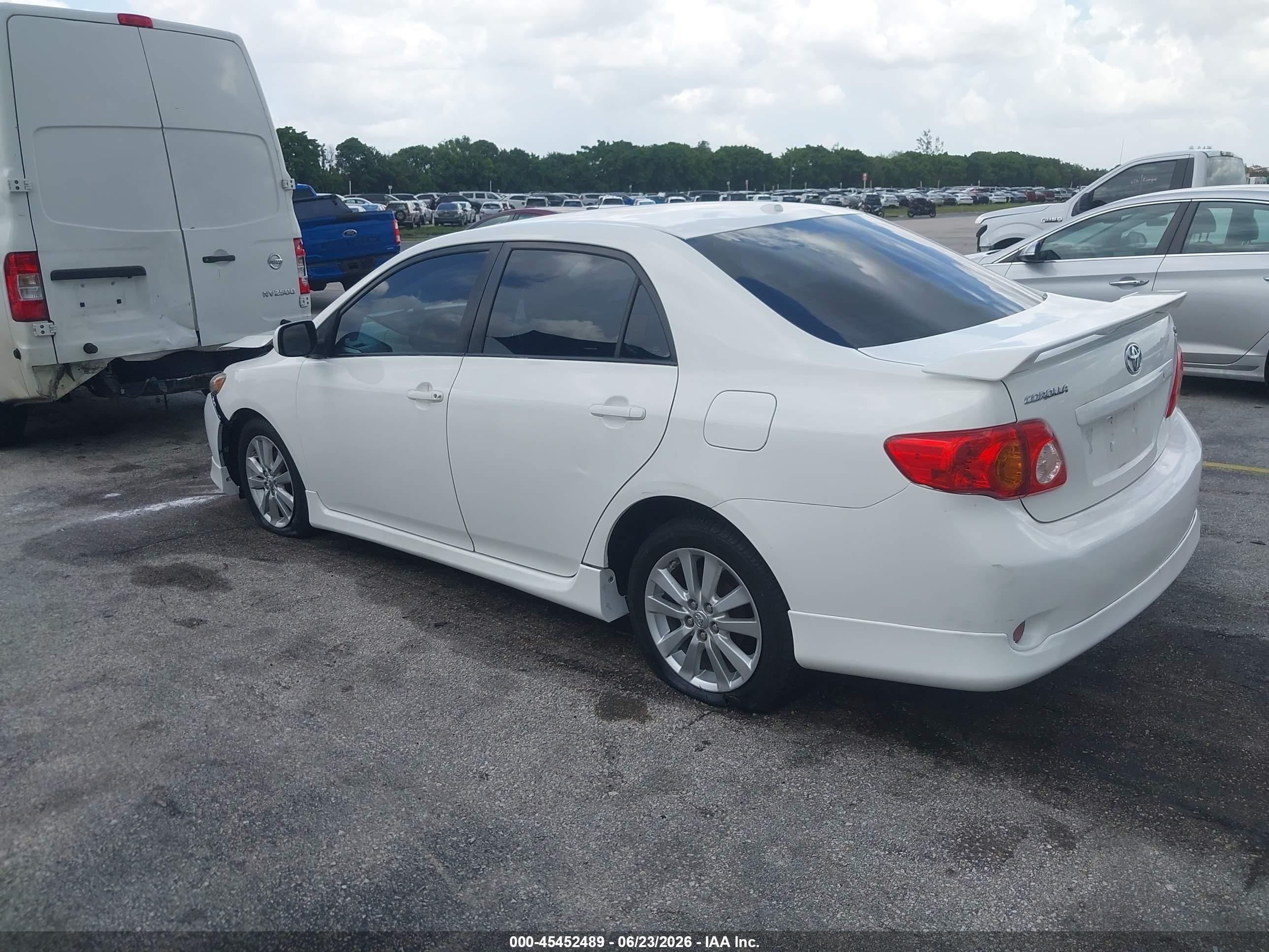 2010 Toyota Corolla S White vin: 2T1BU4EE8AC490381