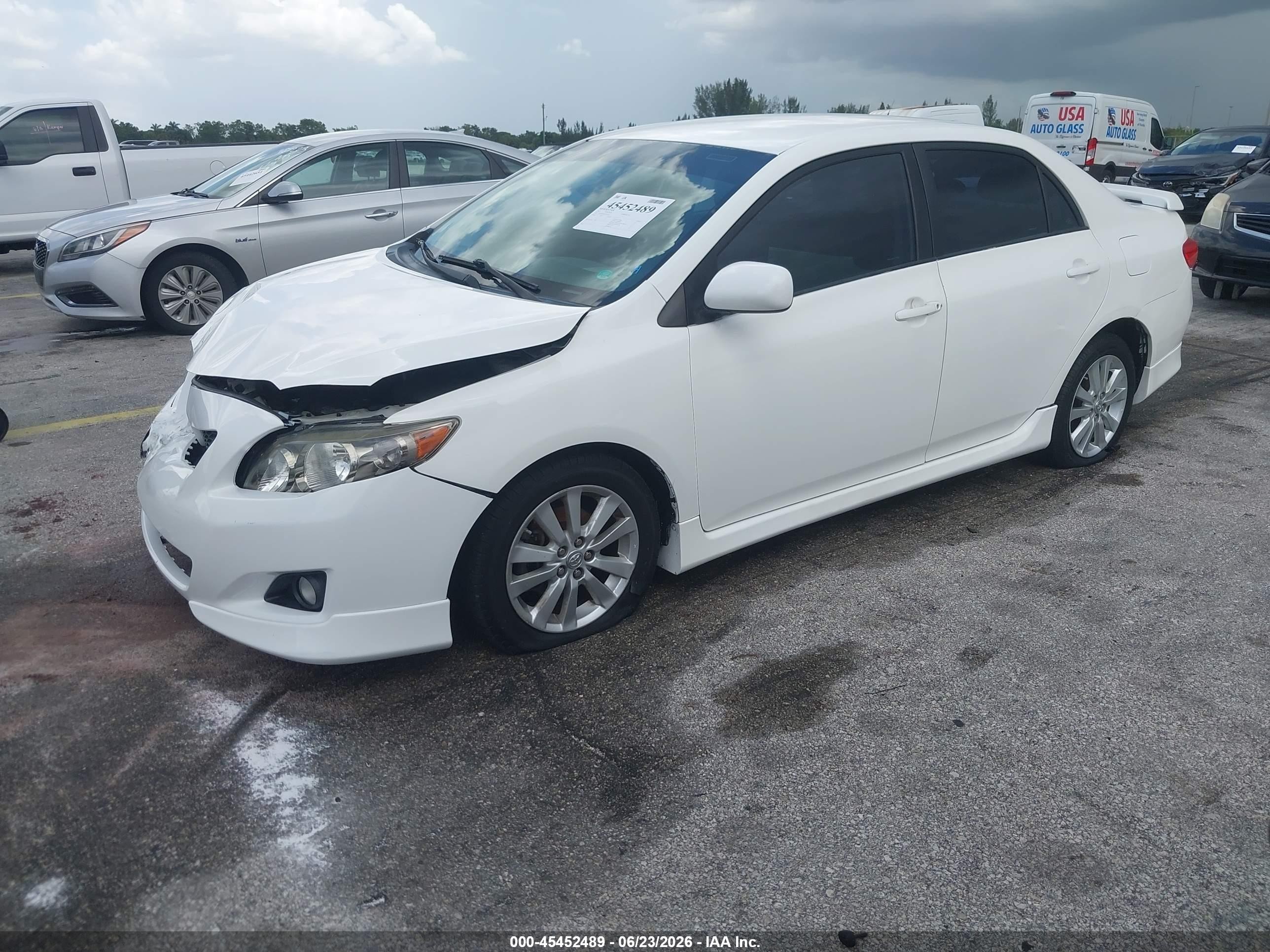 2010 Toyota Corolla S White vin: 2T1BU4EE8AC490381
