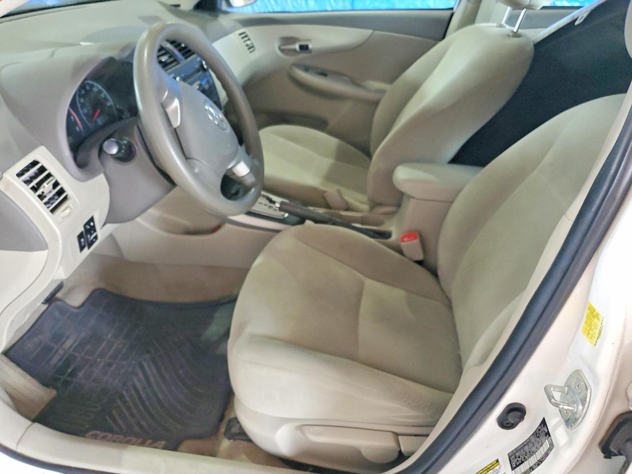 2010 Toyota Corolla Le Белый vin: 2T1BU4EE8AC515750