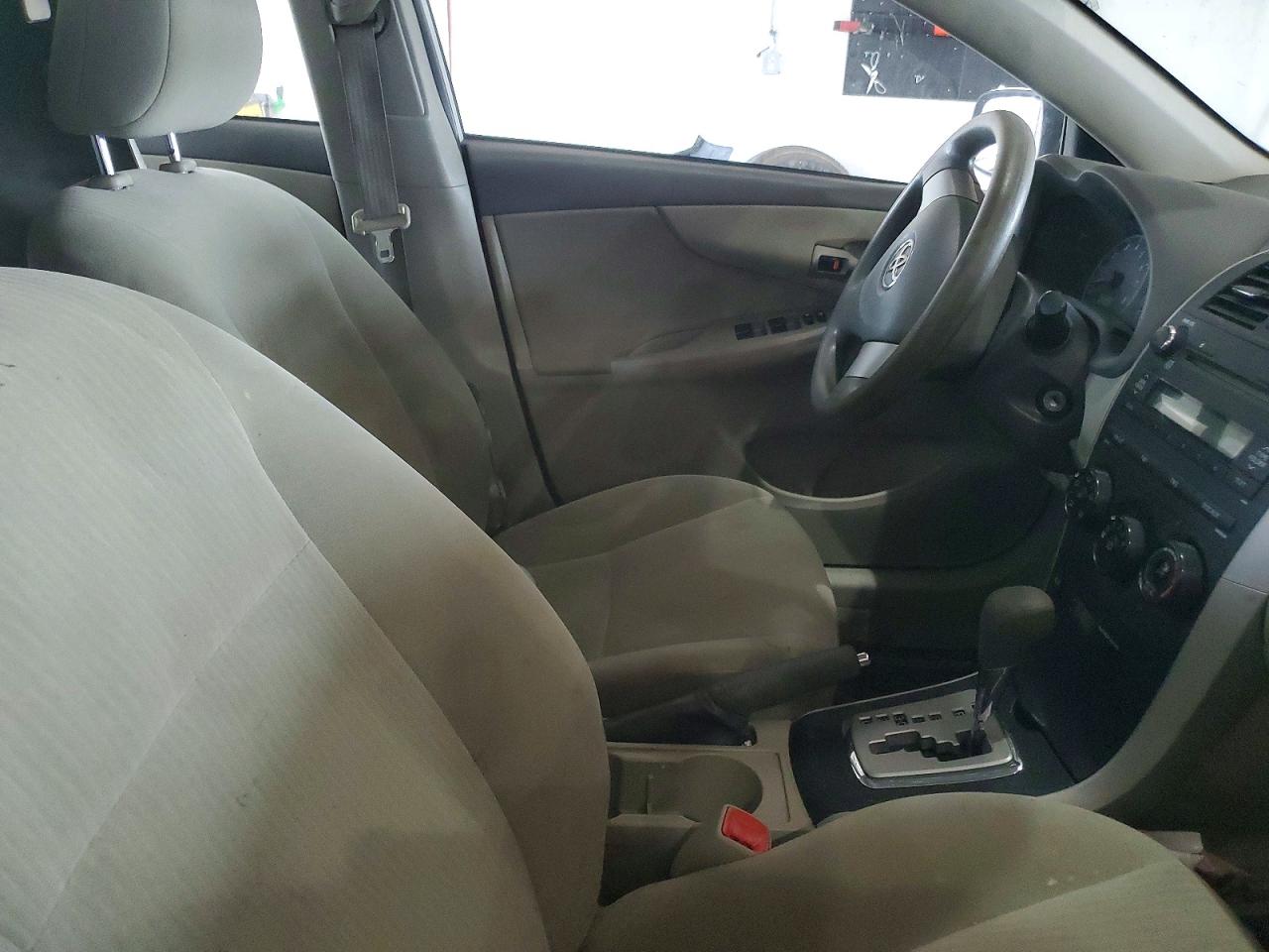 2010 Toyota Corolla Le Белый vin: 2T1BU4EE8AC515750